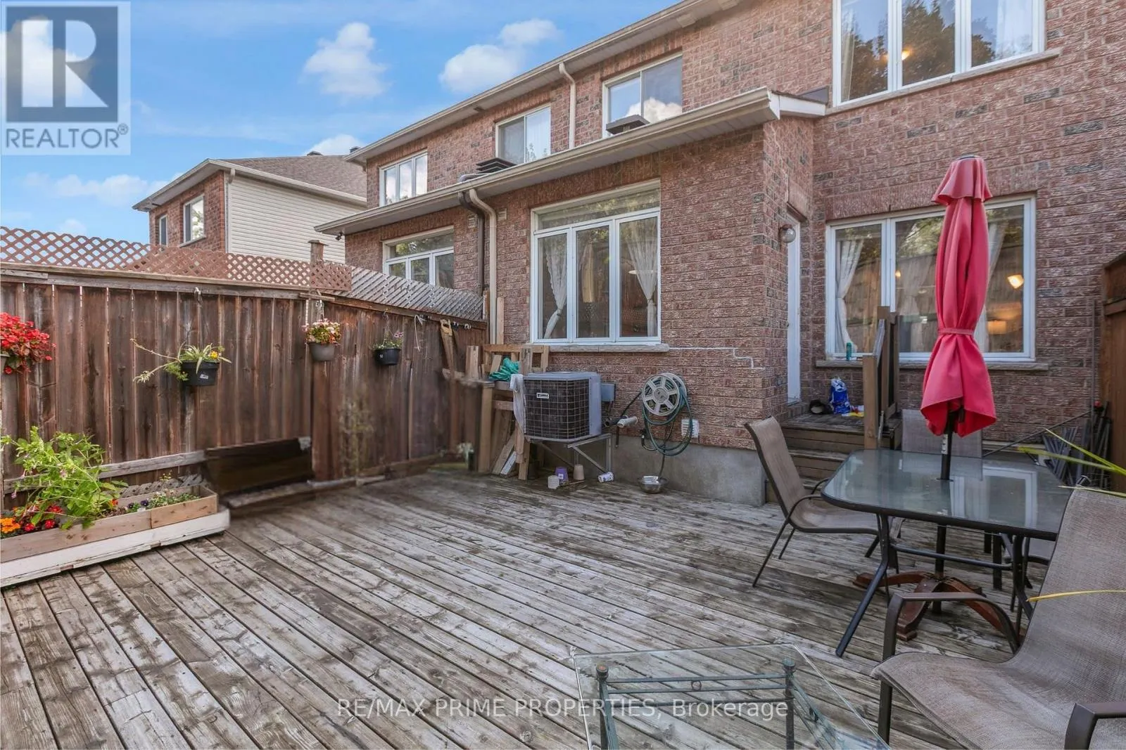 33 INVERKIP AVENUE