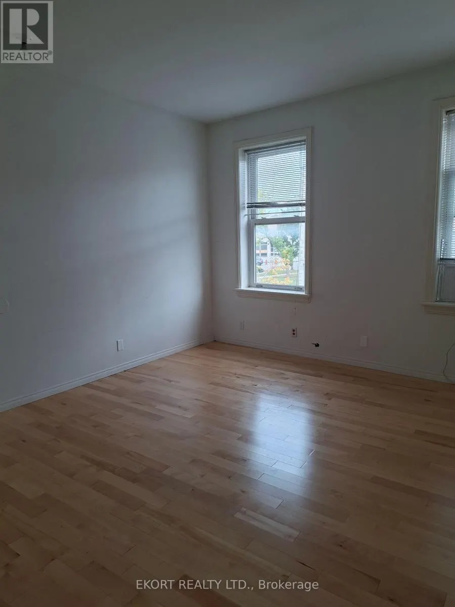 402 FRONT STREET