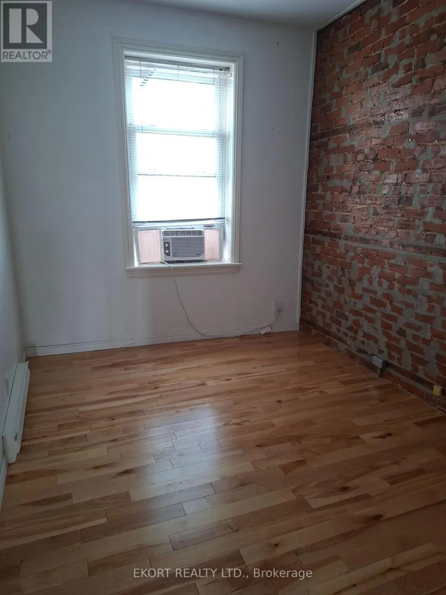 402 FRONT STREET