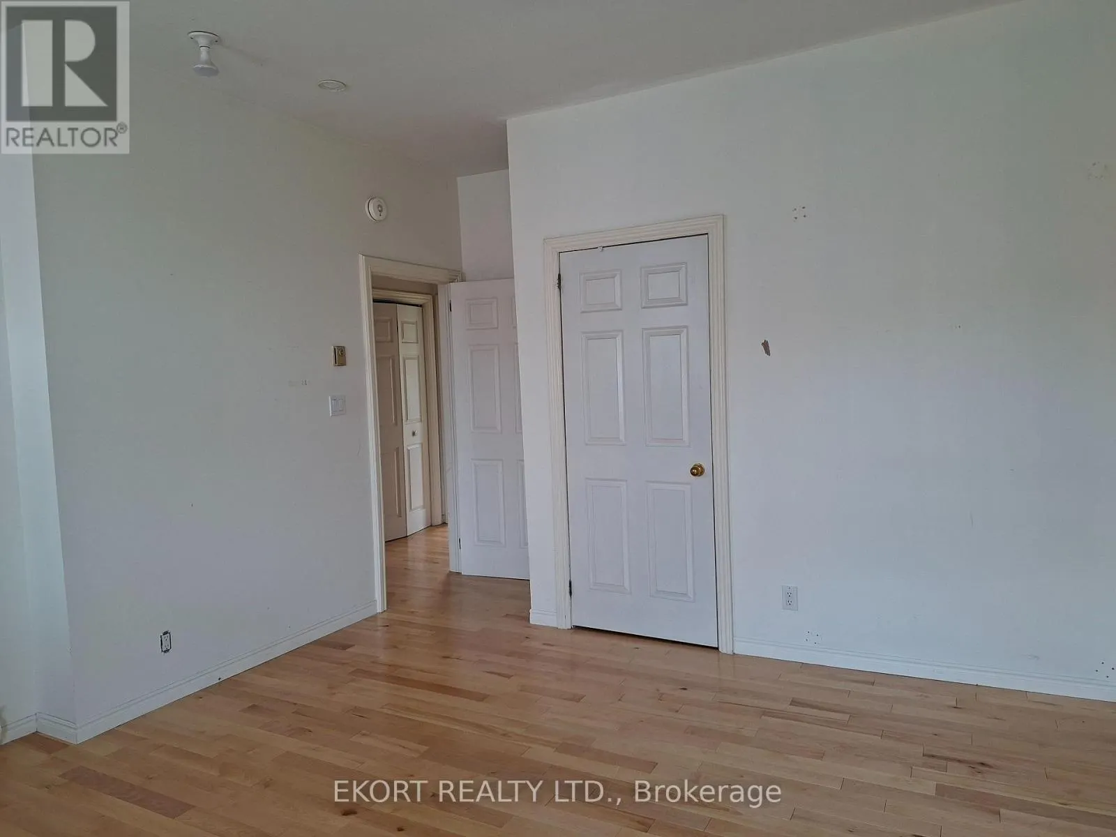 402 FRONT STREET