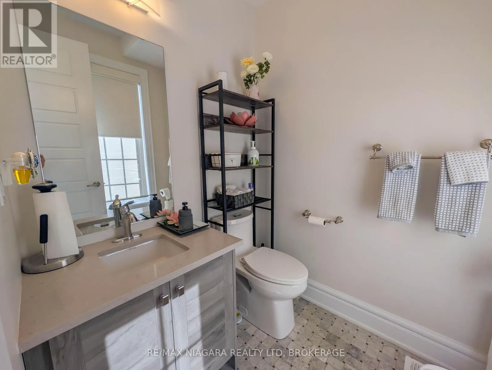 7868 ODELL CRESCENT