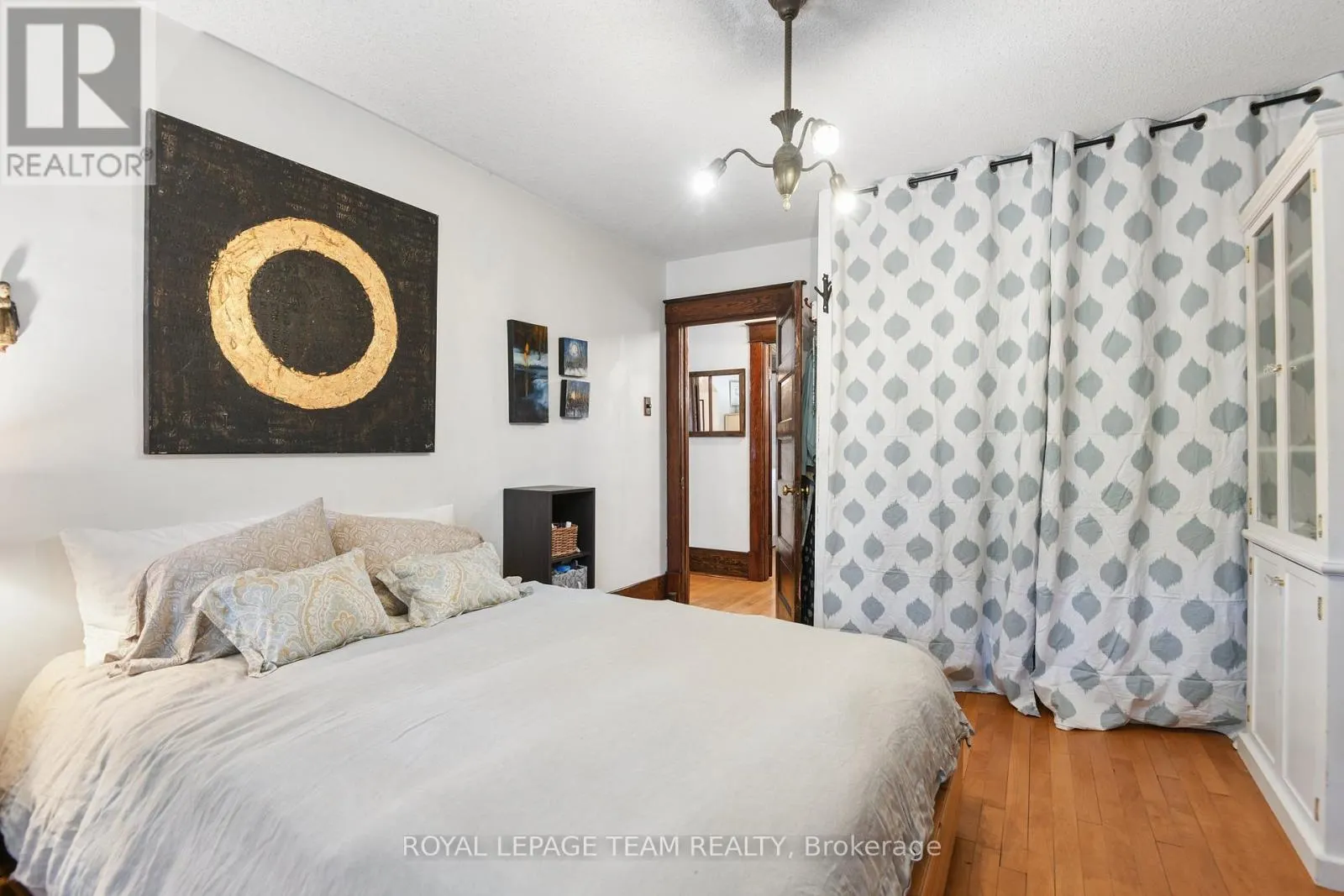 7 THORNTON AVENUE