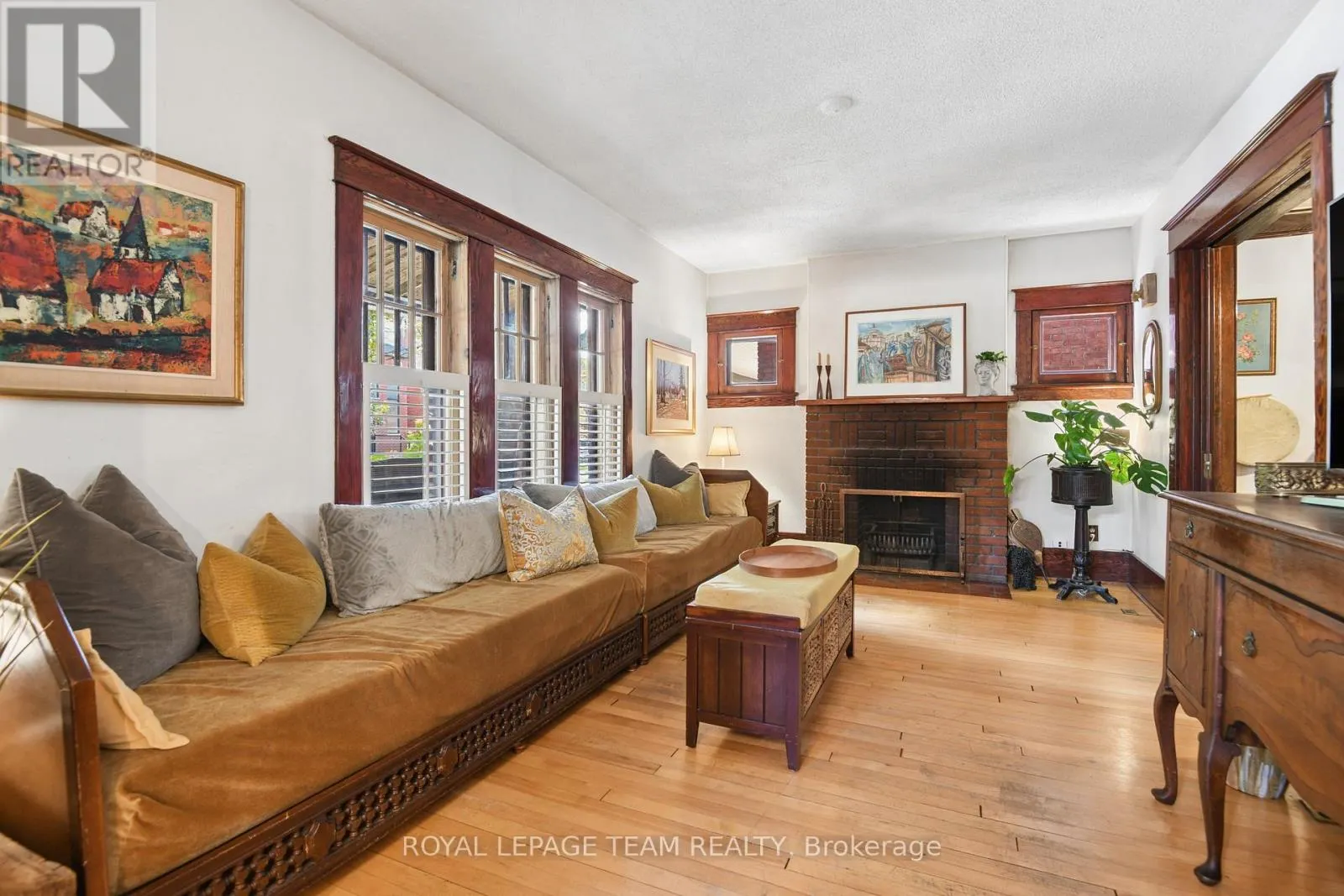 7 THORNTON AVENUE