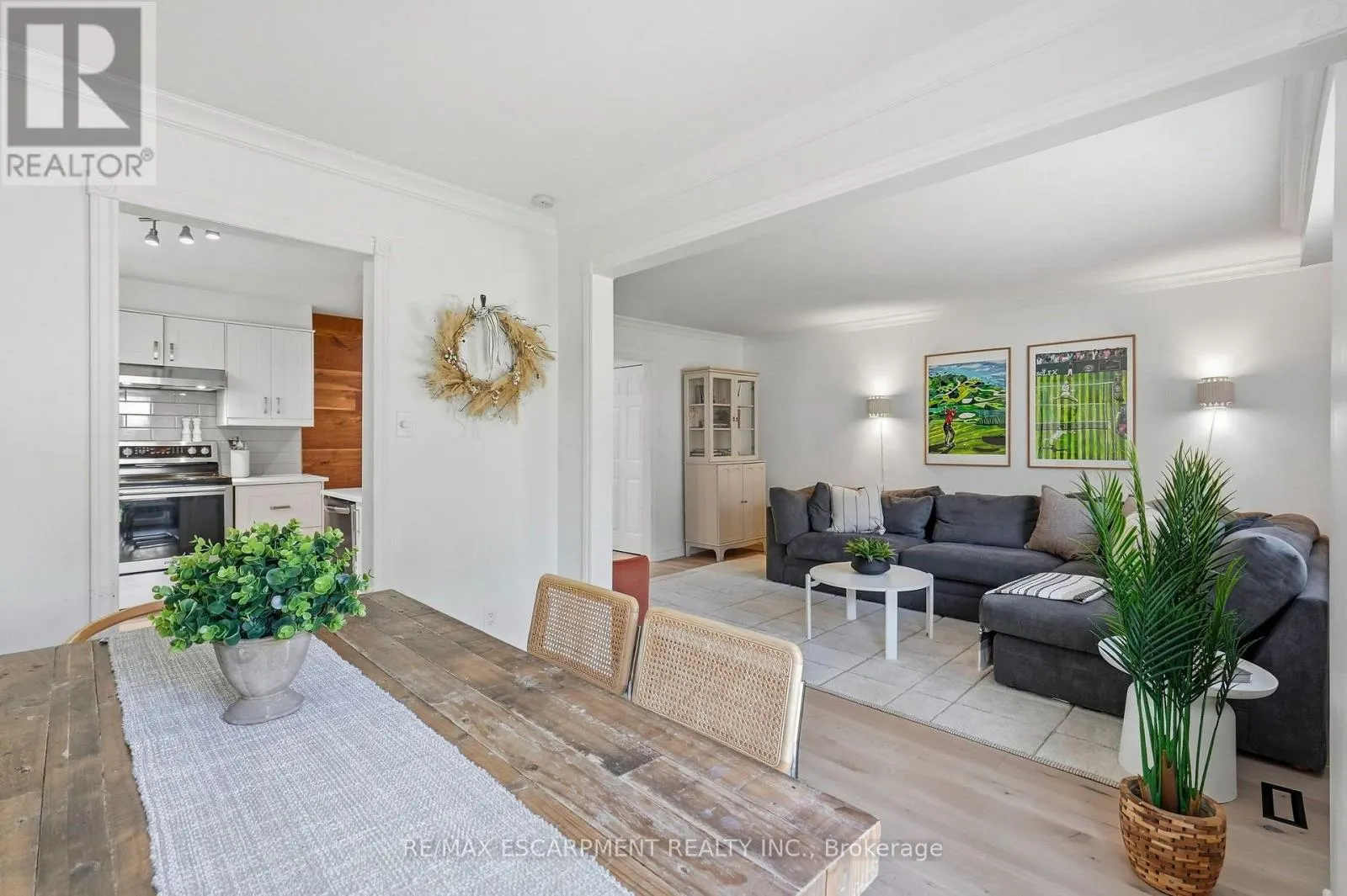 37 BAYVIEW DRIVE