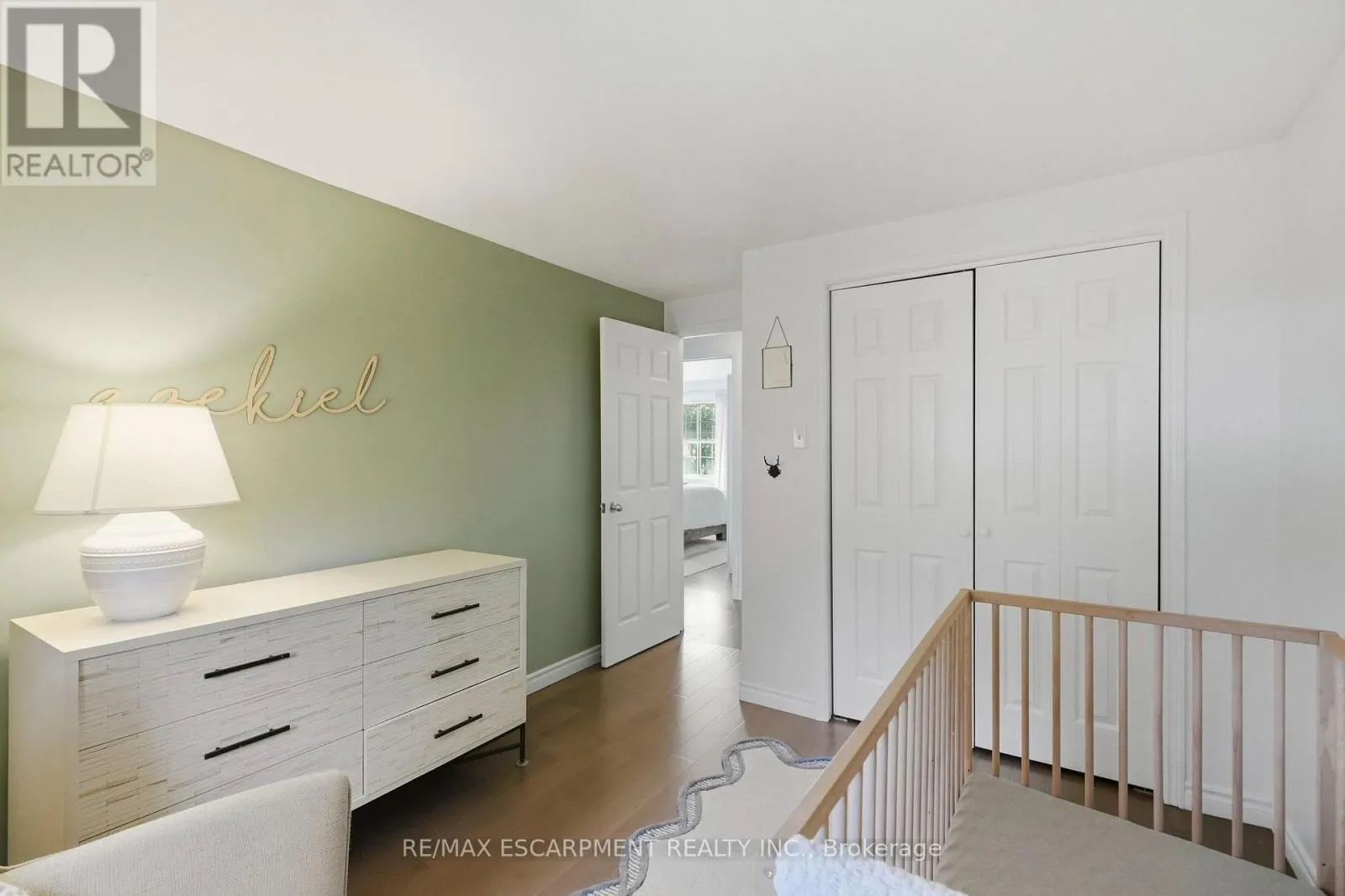 37 BAYVIEW DRIVE