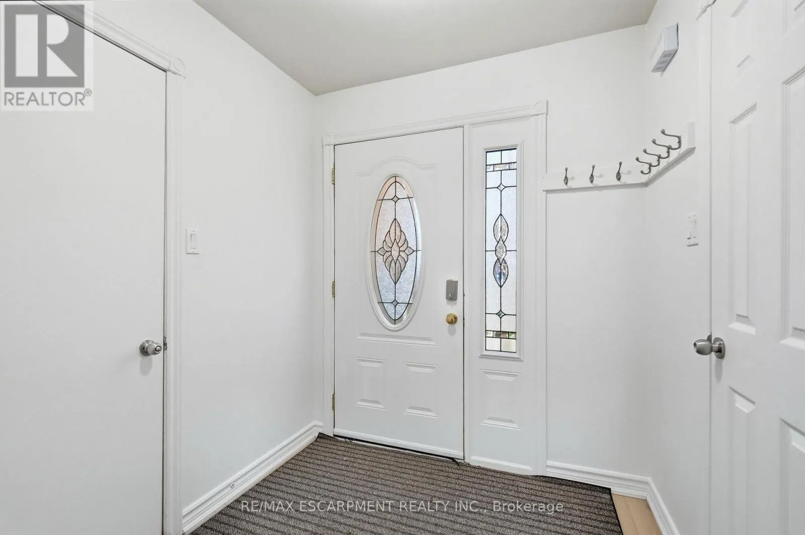 37 BAYVIEW DRIVE