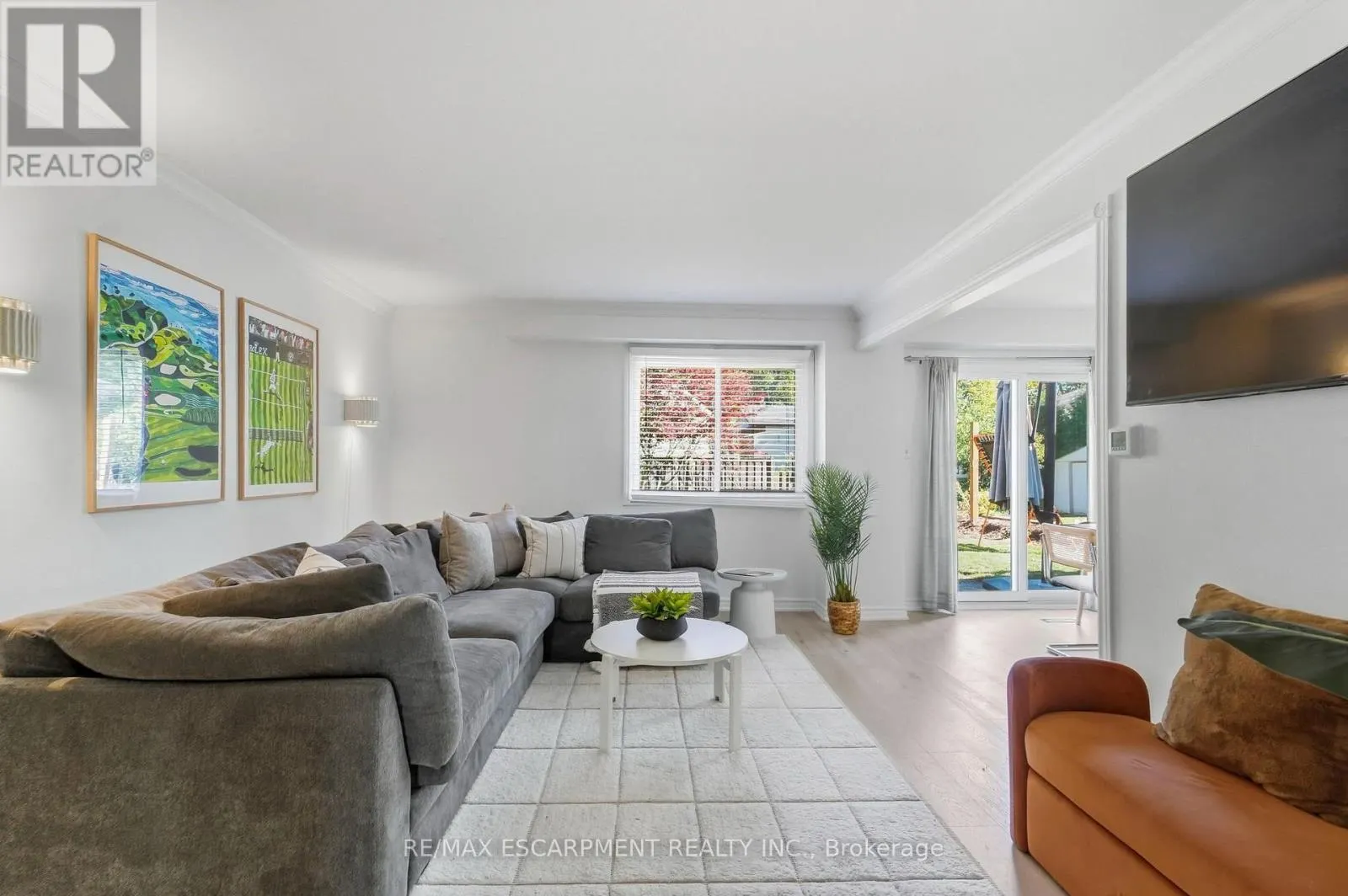 37 BAYVIEW DRIVE