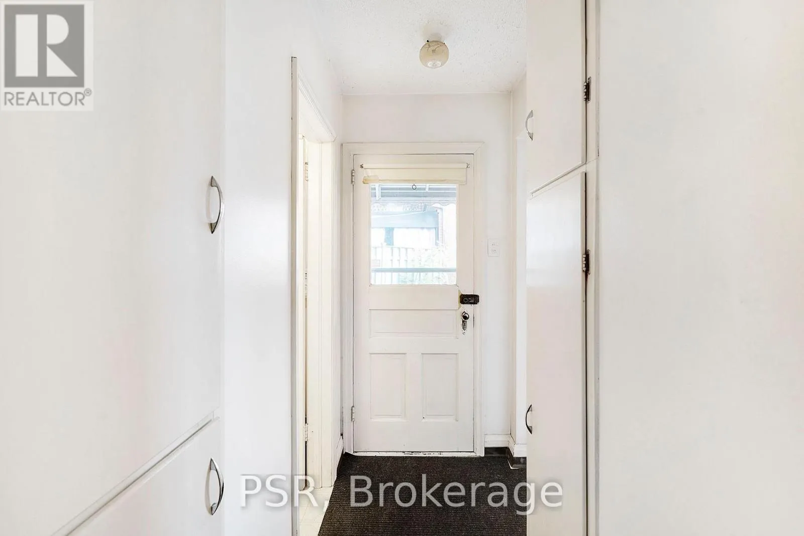 381 VICTORIA STREET N