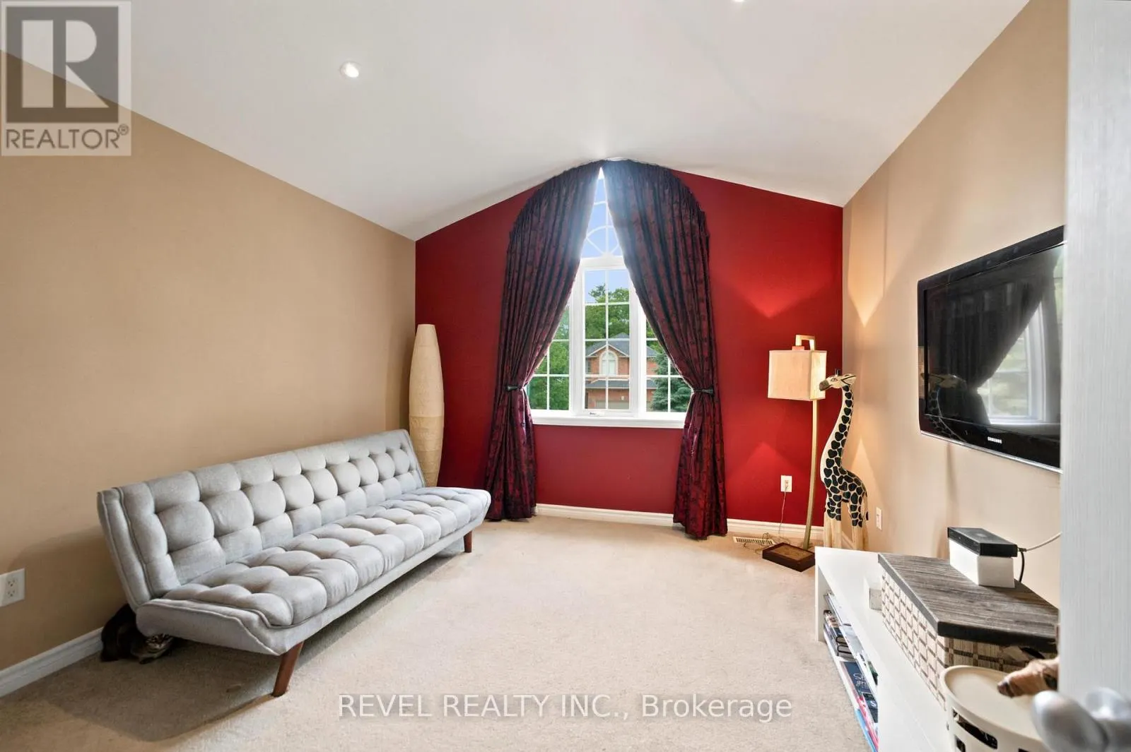 207 VALRIDGE DRIVE