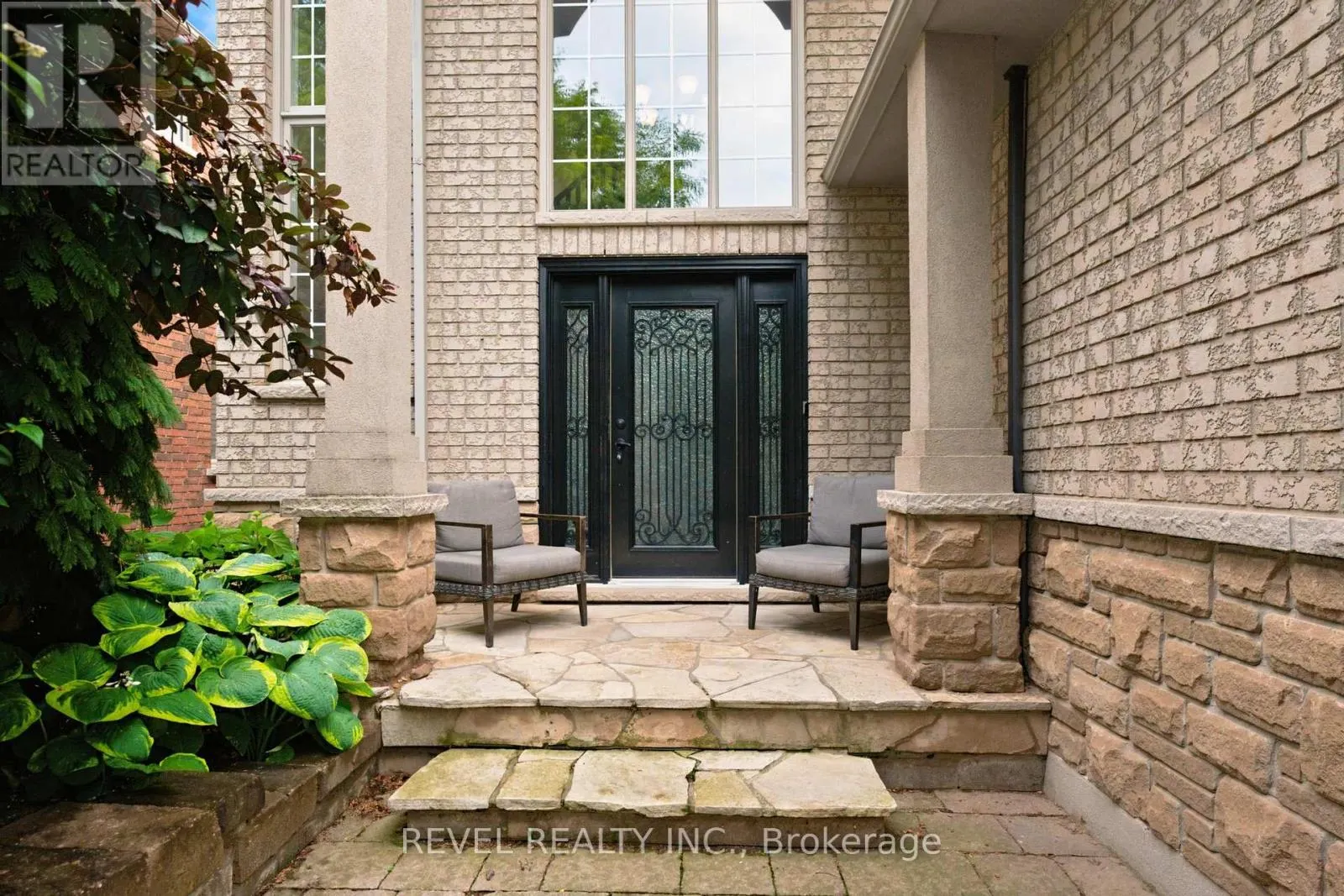 207 VALRIDGE DRIVE
