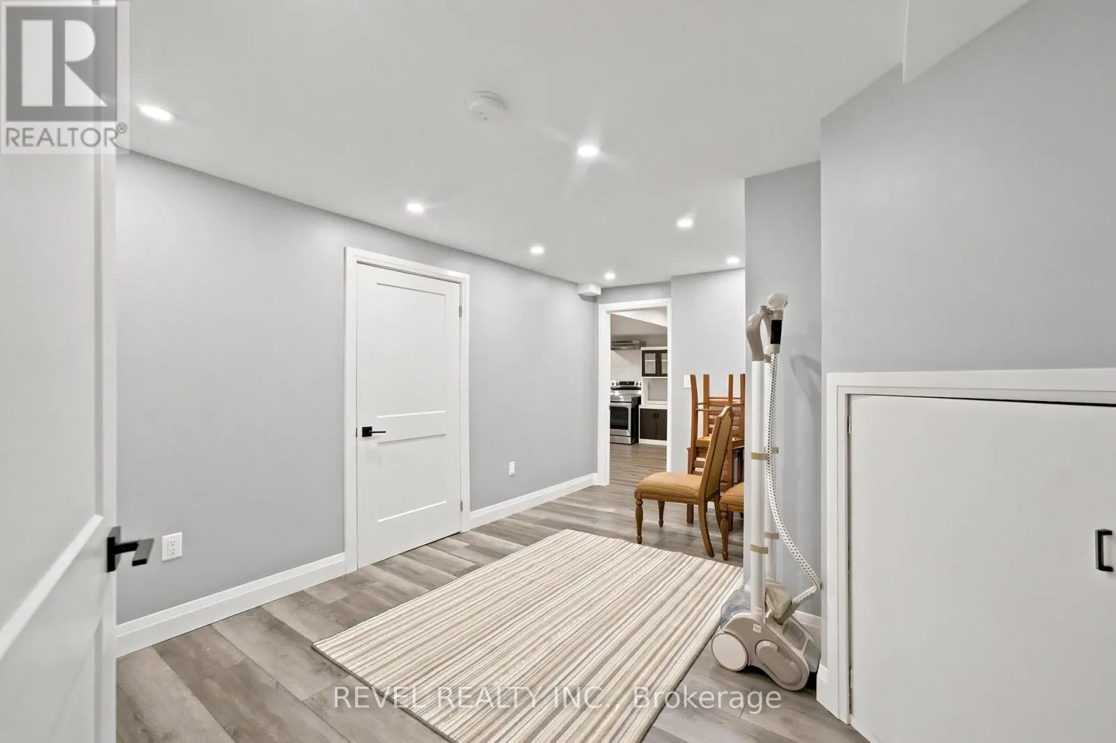 207 VALRIDGE DRIVE