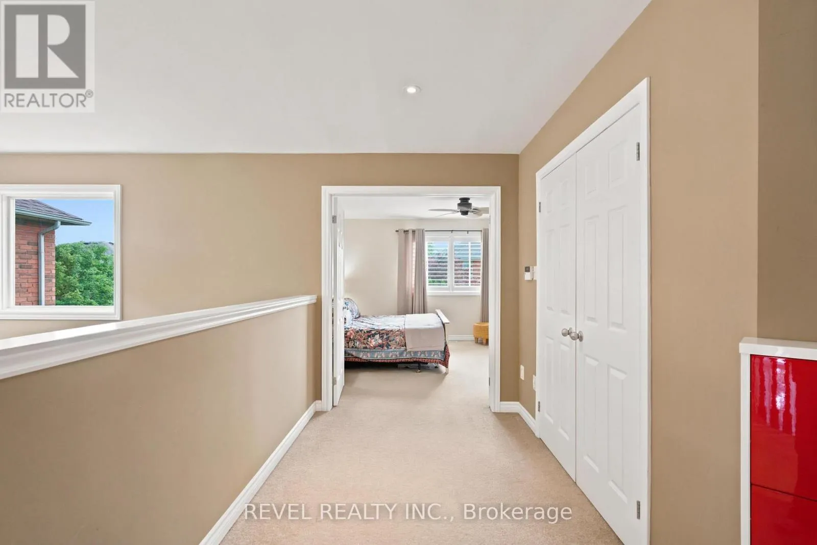 207 VALRIDGE DRIVE