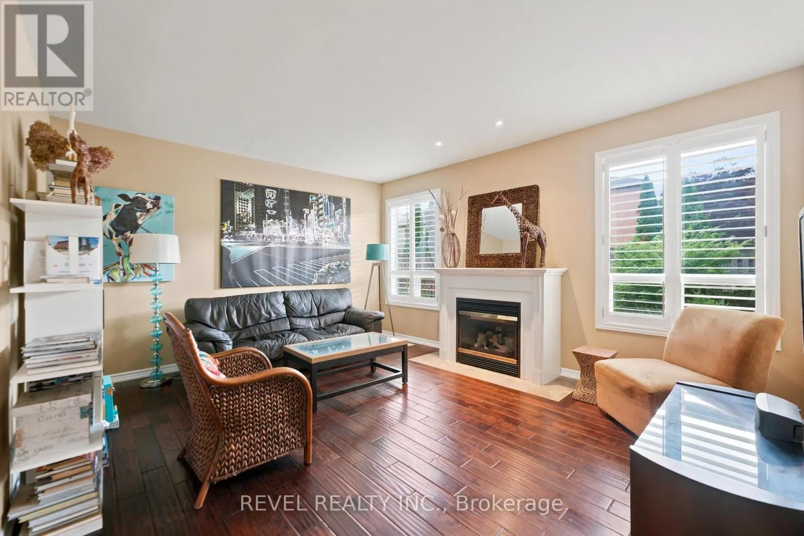 207 VALRIDGE DRIVE