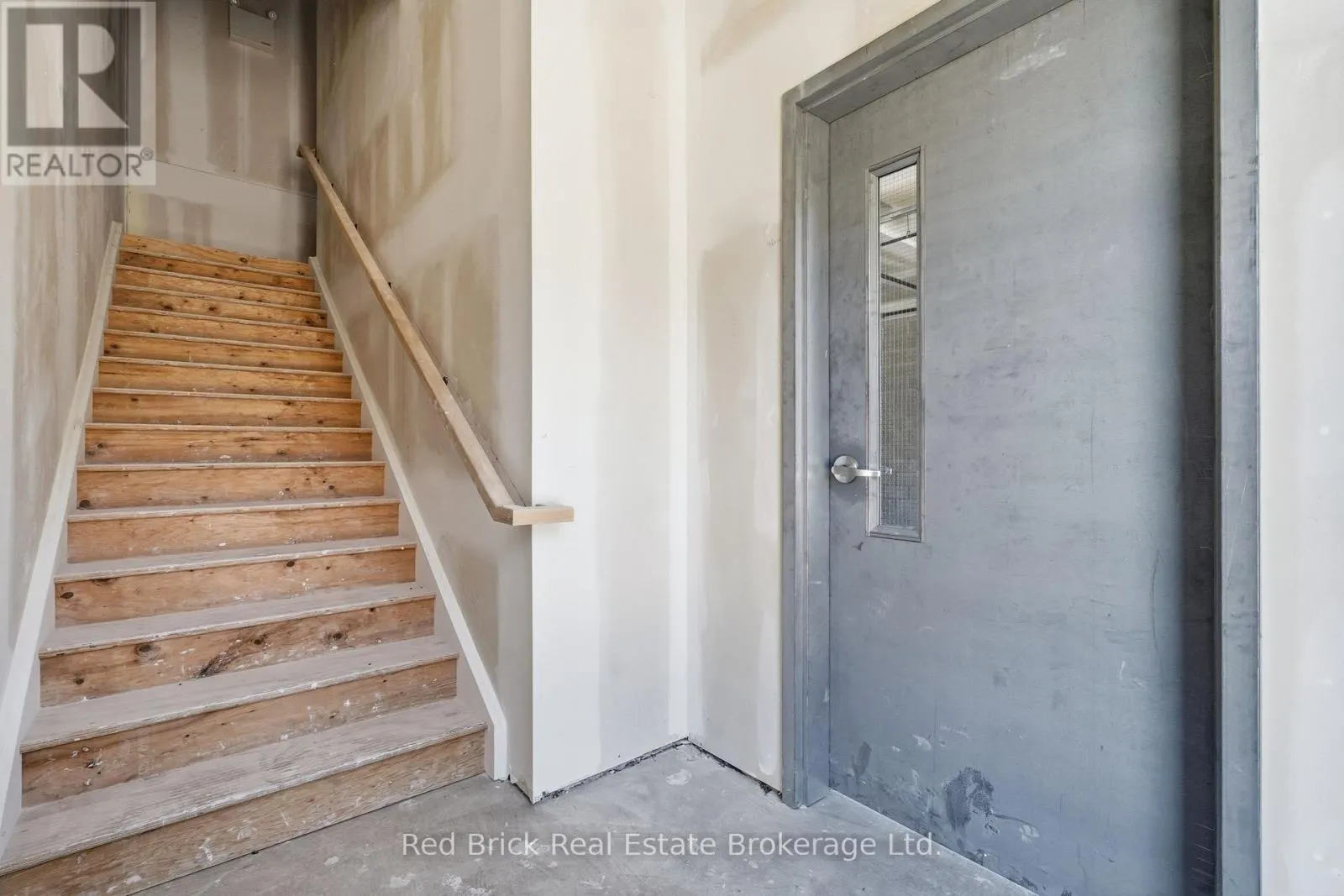 12 - 587 HANLON CREEK BOULEVARD #12