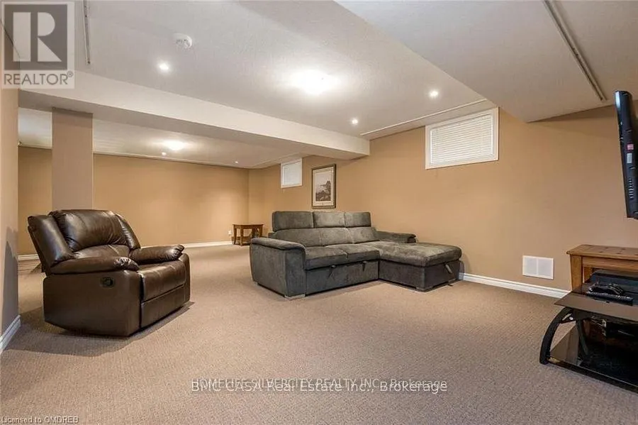 219 SUMMIT RIDGE DRIVE