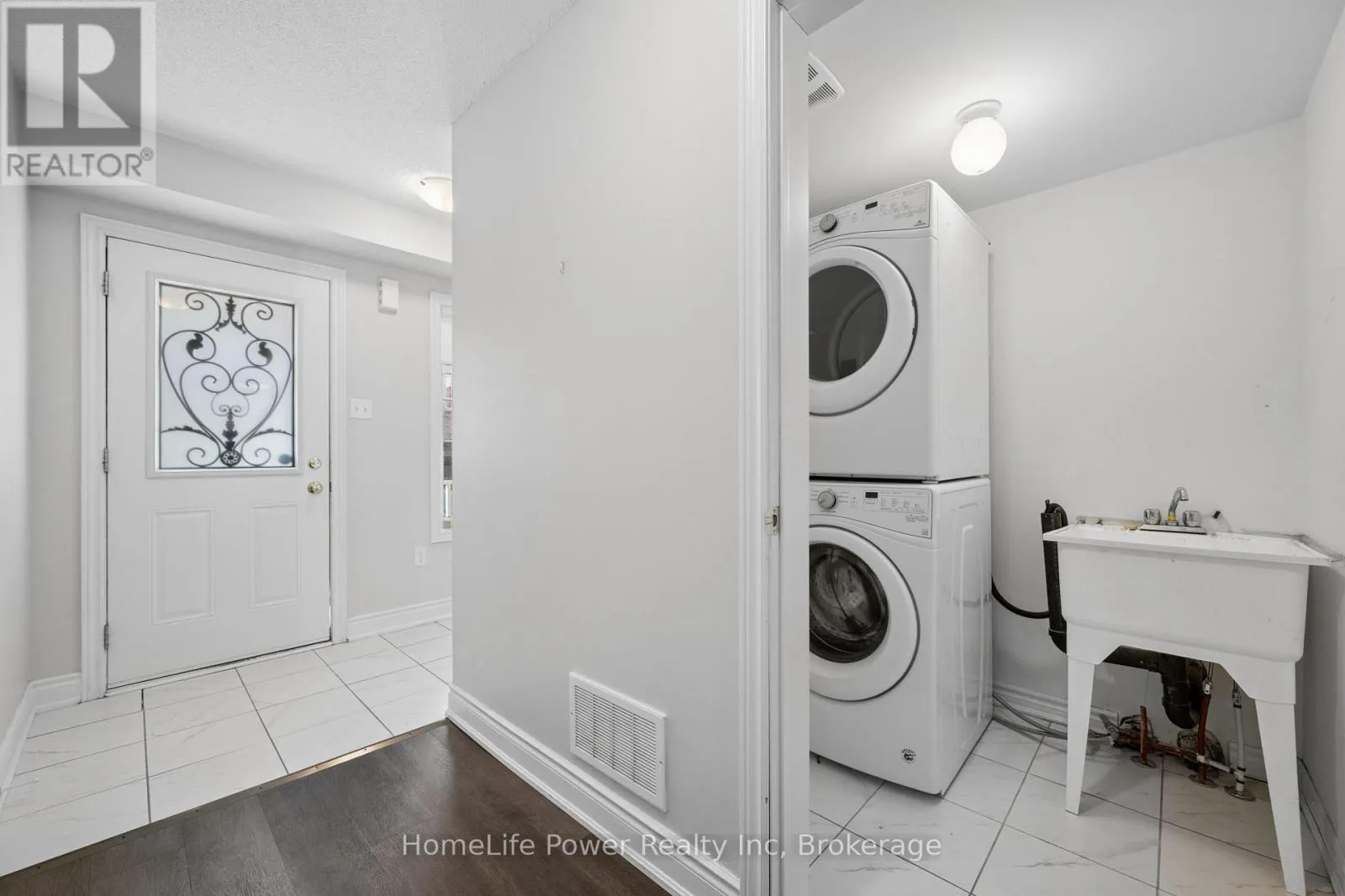57 - 88 DECORSO DRIVE #57