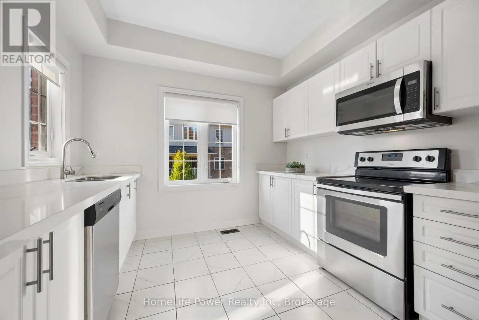 57 - 88 DECORSO DRIVE #57