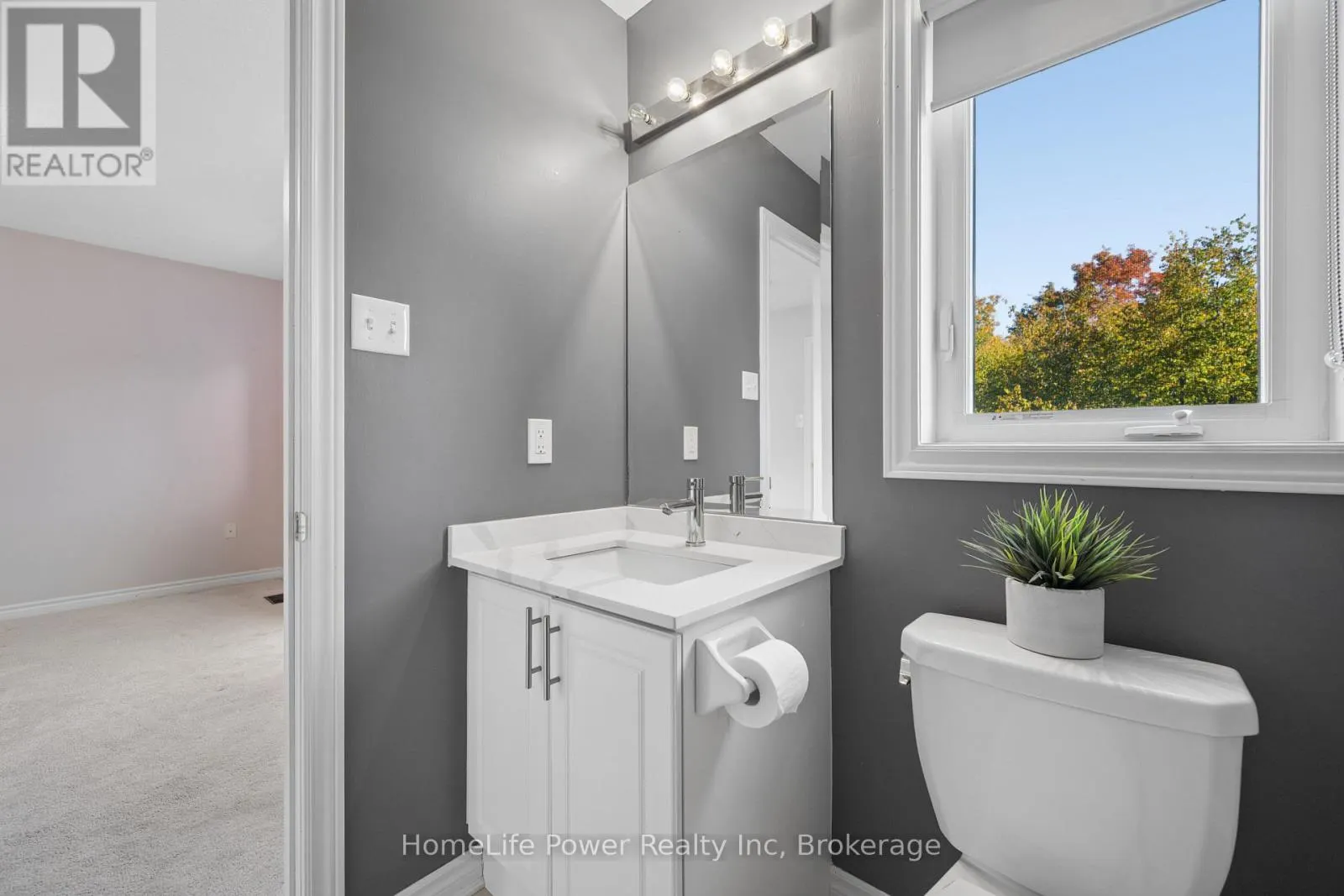 57 - 88 DECORSO DRIVE #57