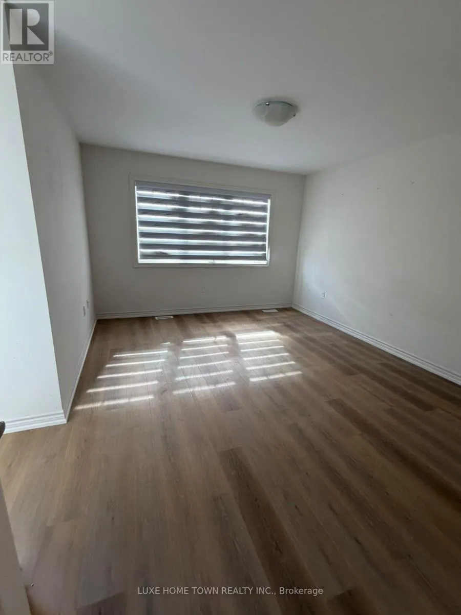 39 HARPIN WAY W
