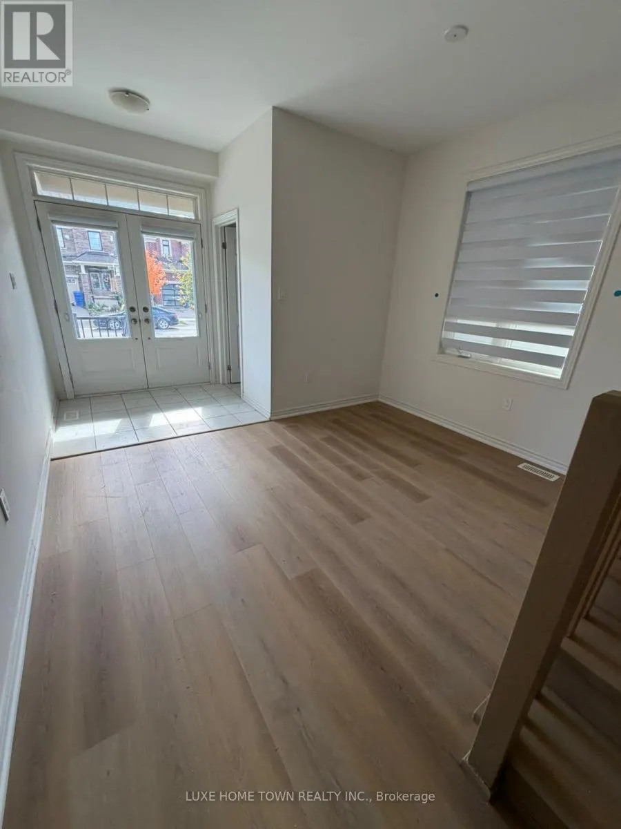 39 HARPIN WAY W