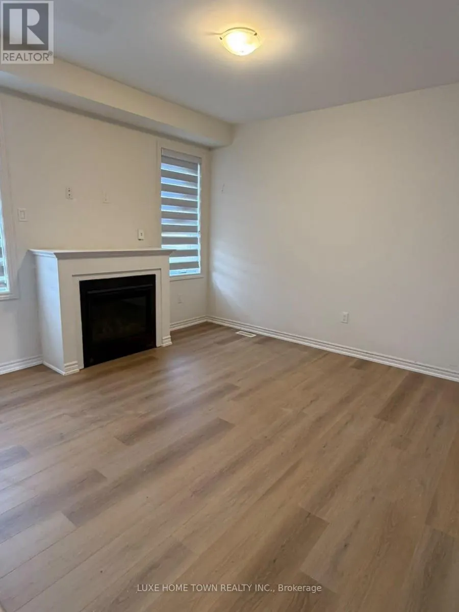 39 HARPIN WAY W