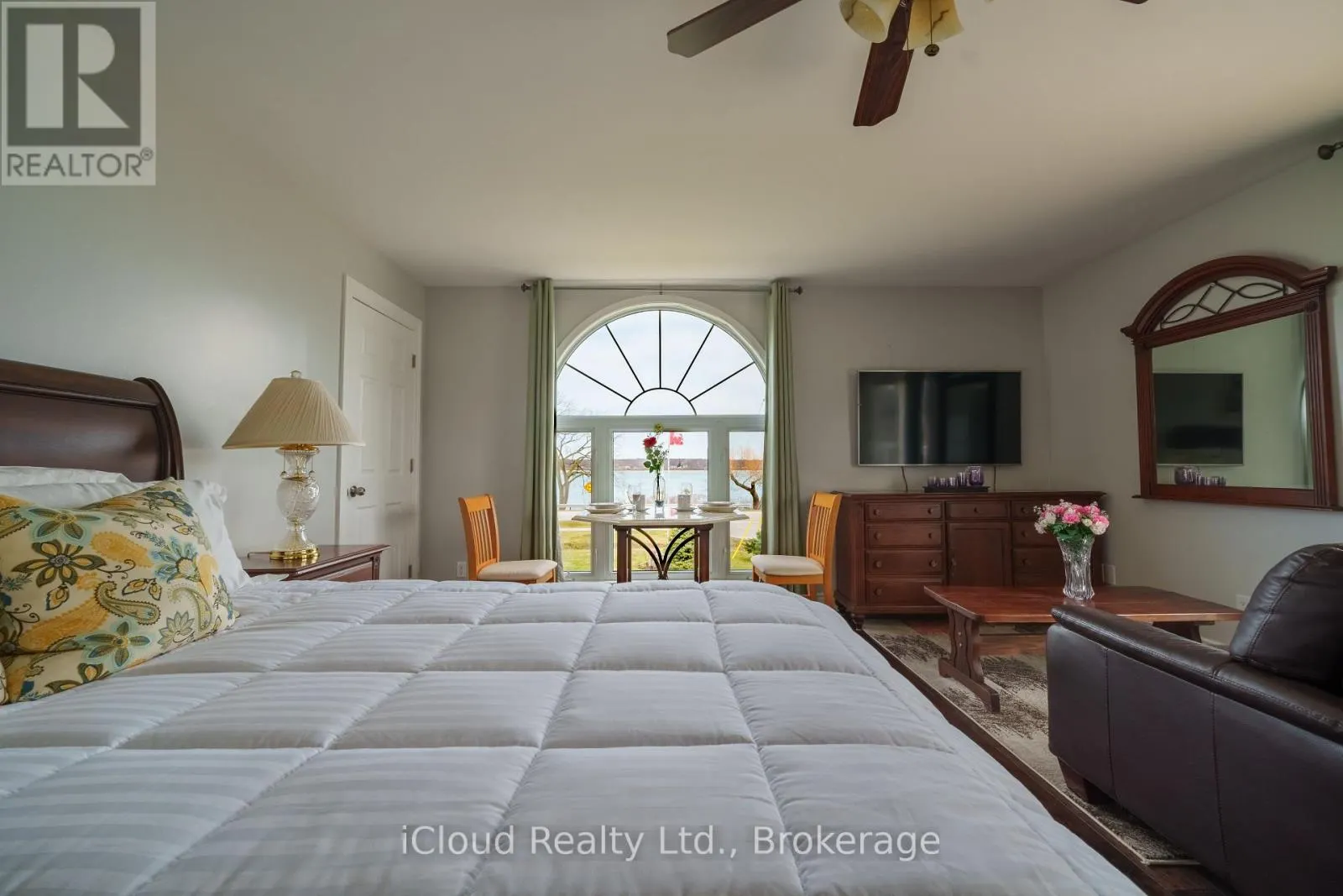 4099 NIAGARA PARKWAY