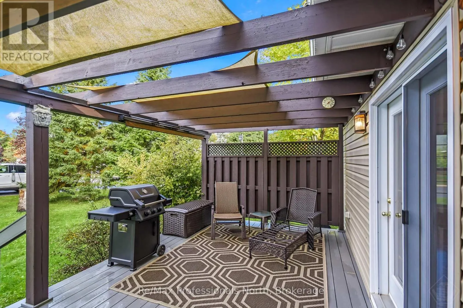 2 INVERARAY COURT