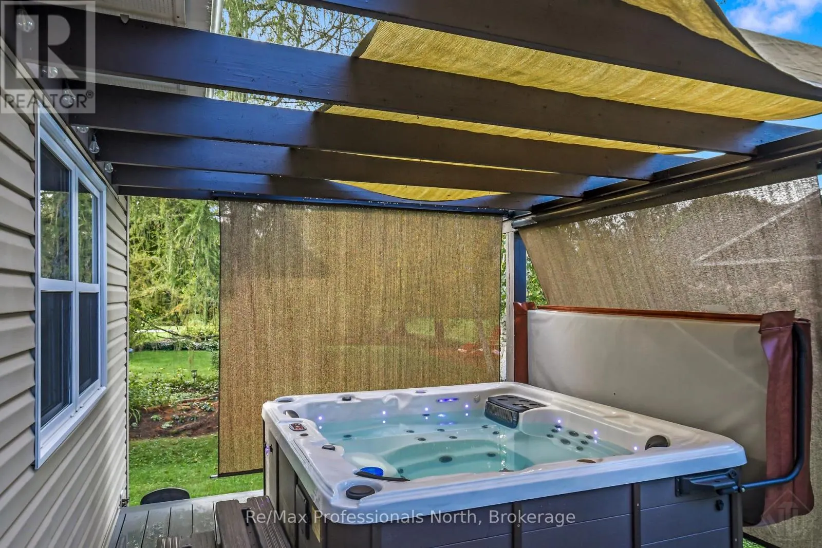 2 INVERARAY COURT