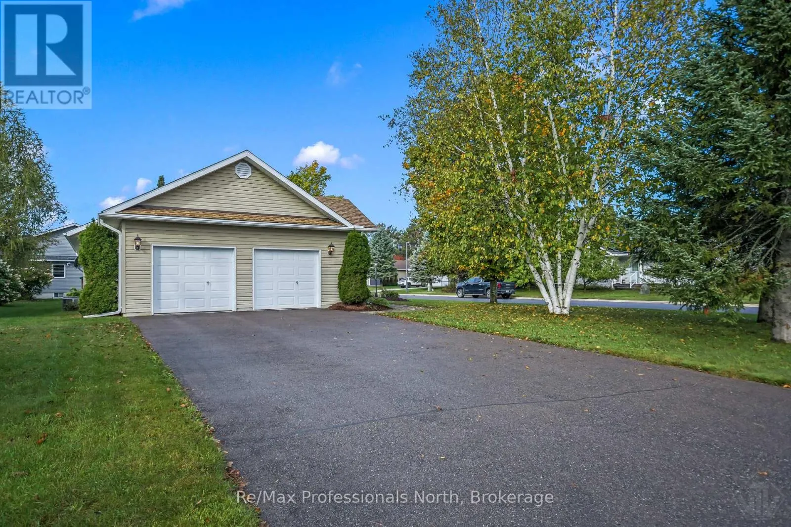 2 INVERARAY COURT