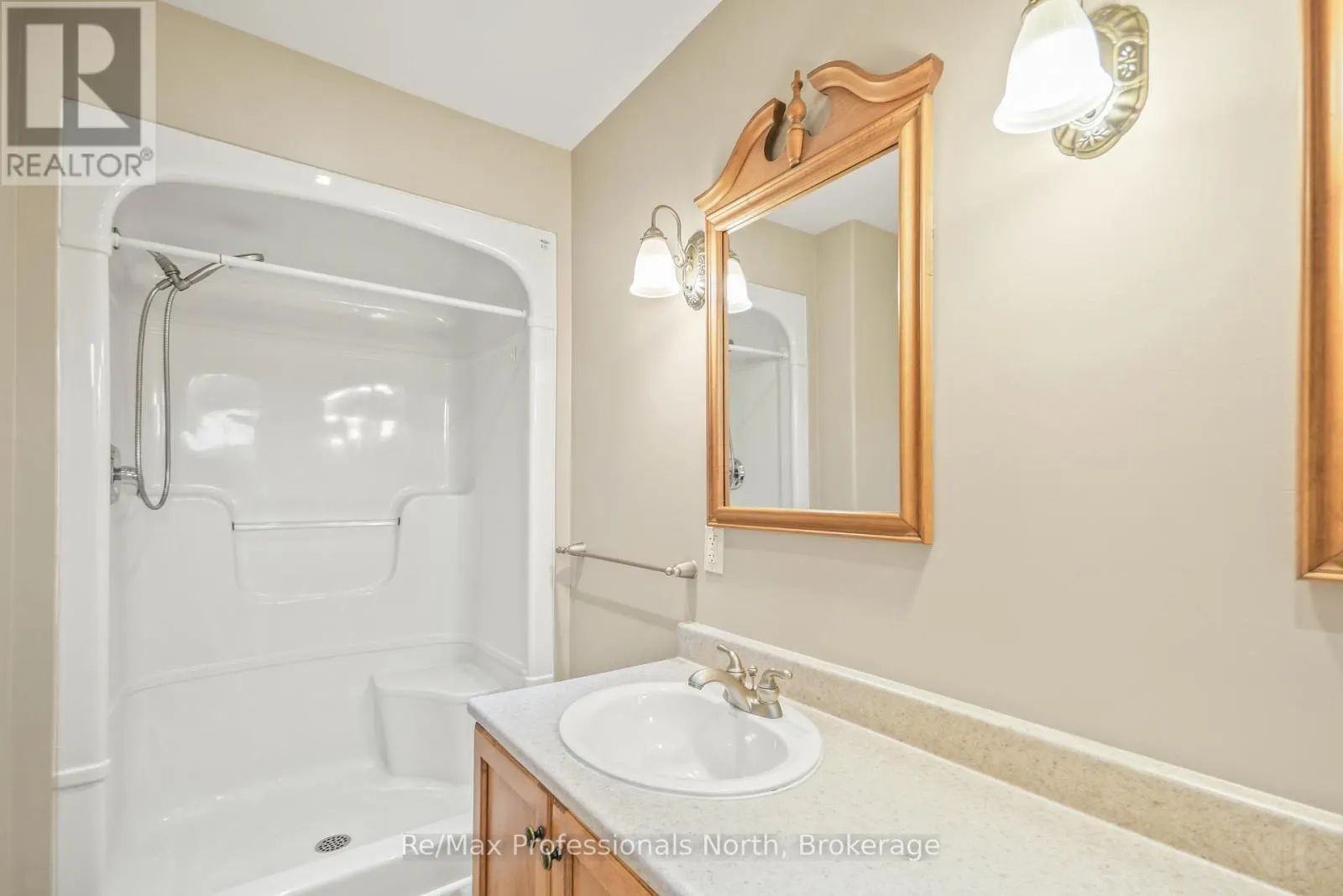 2 INVERARAY COURT