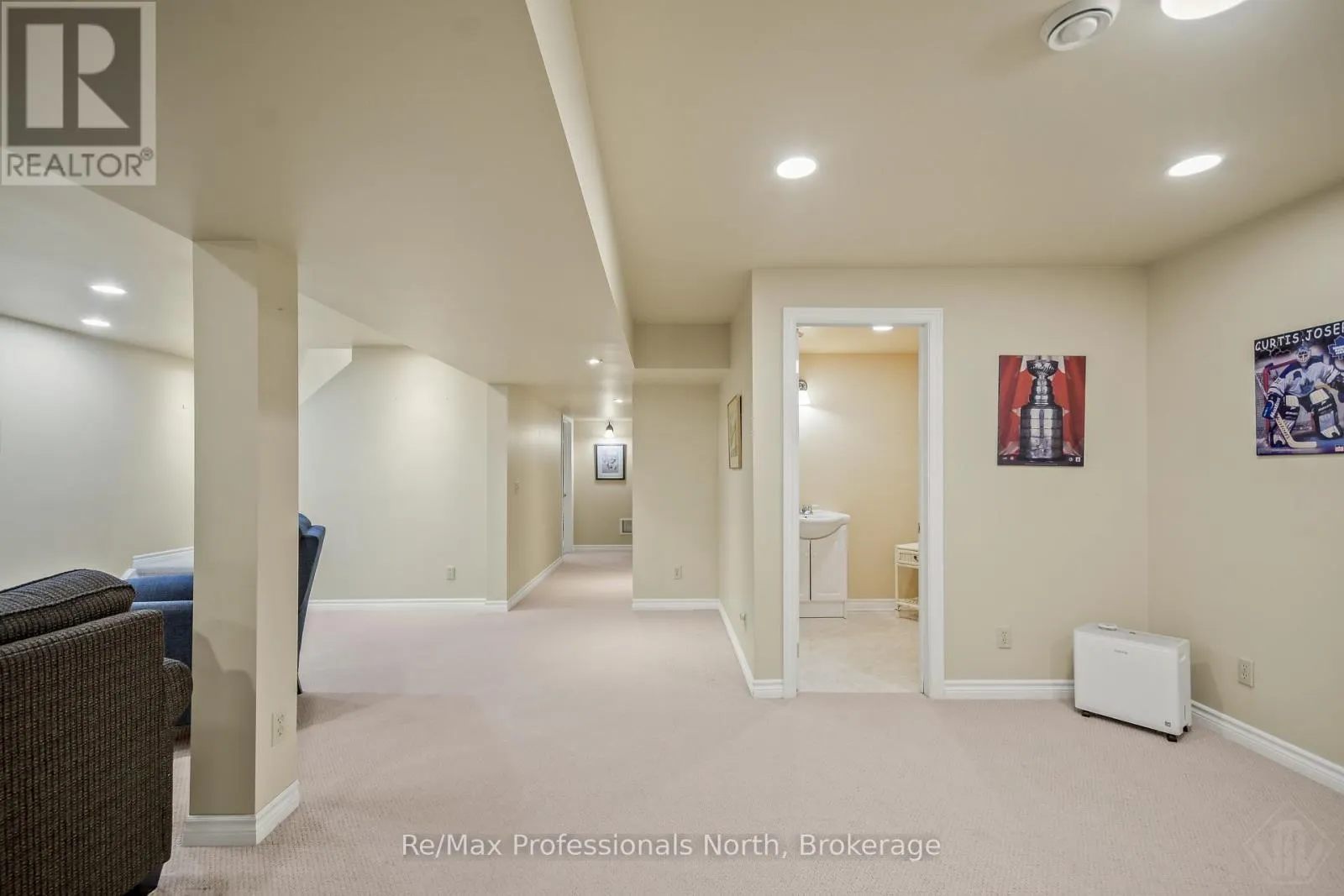 2 INVERARAY COURT