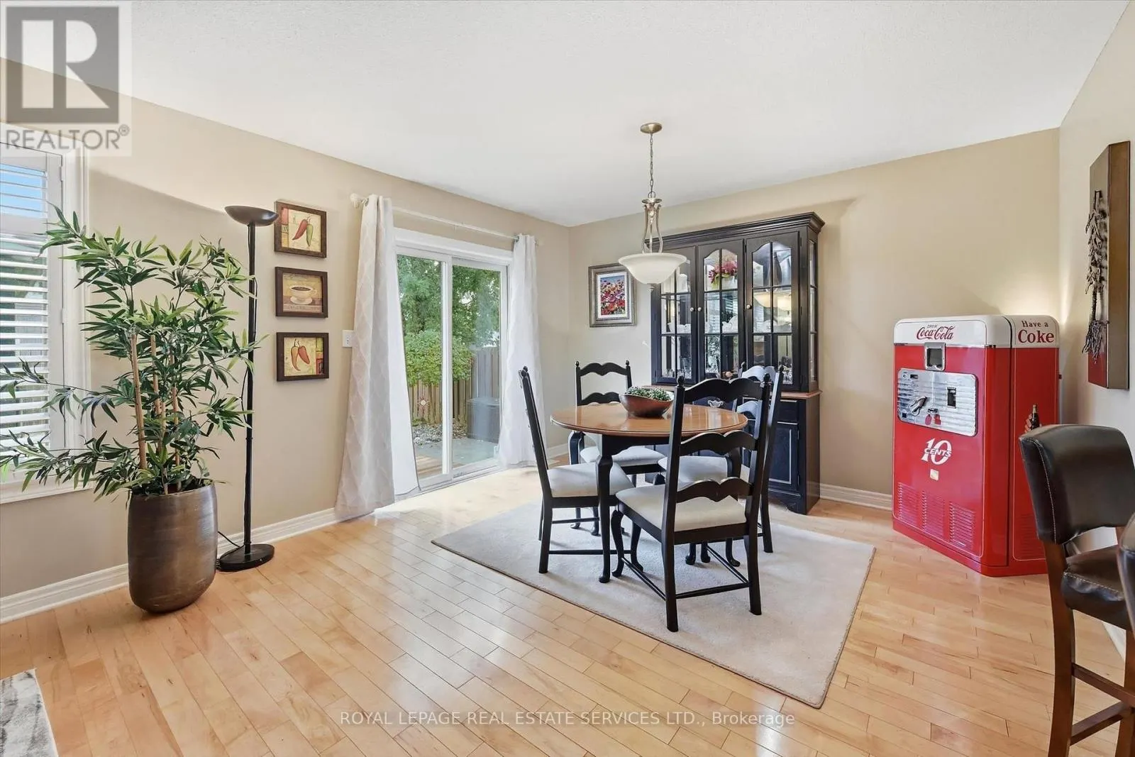 44 THOROLD AVENUE