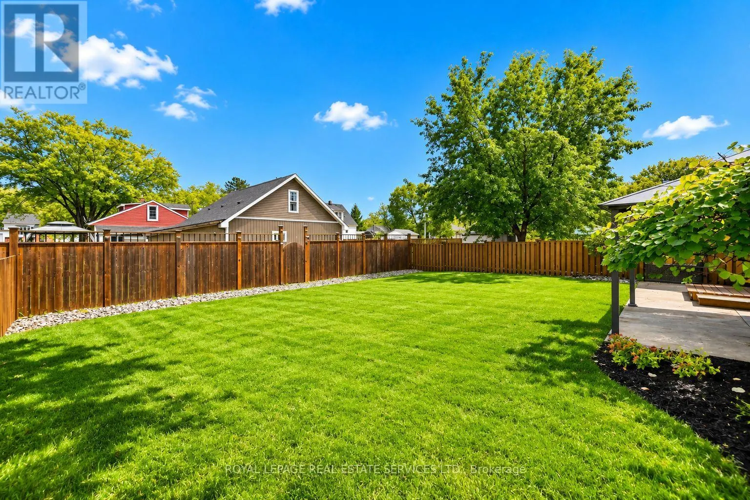 44 THOROLD AVENUE