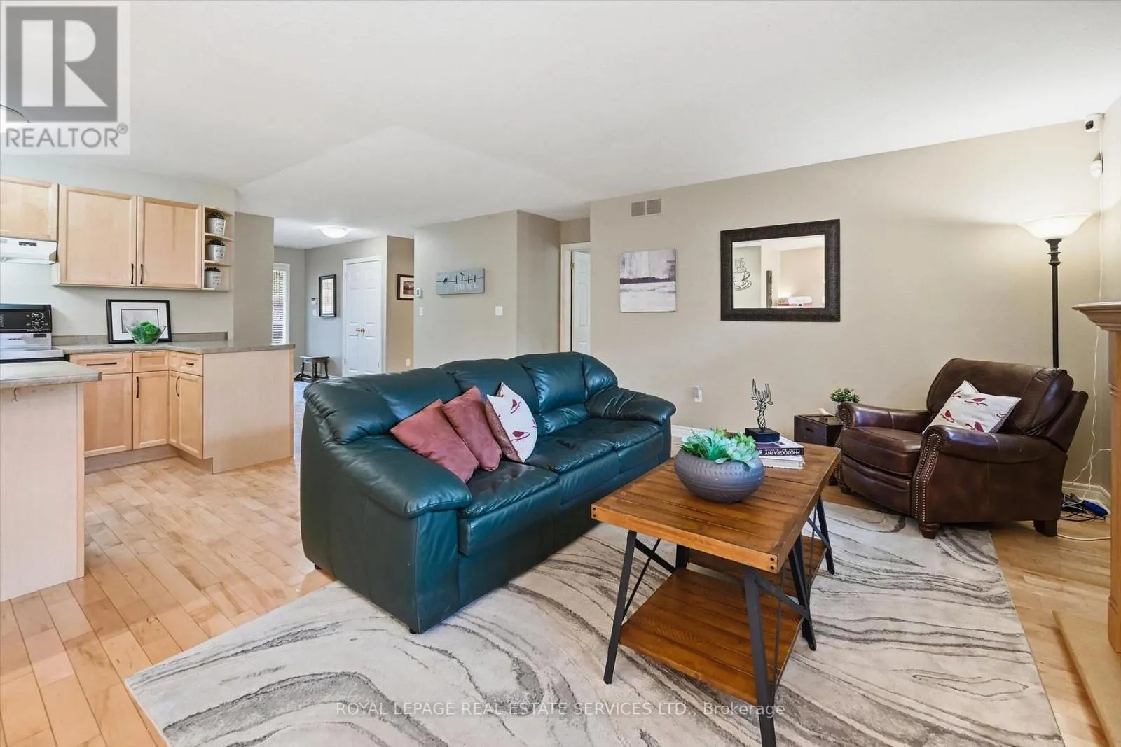 44 THOROLD AVENUE