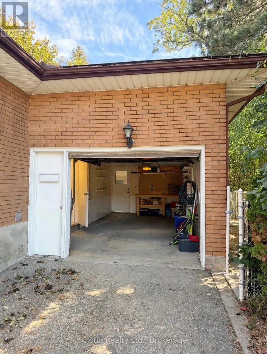 119 DIXON STREET