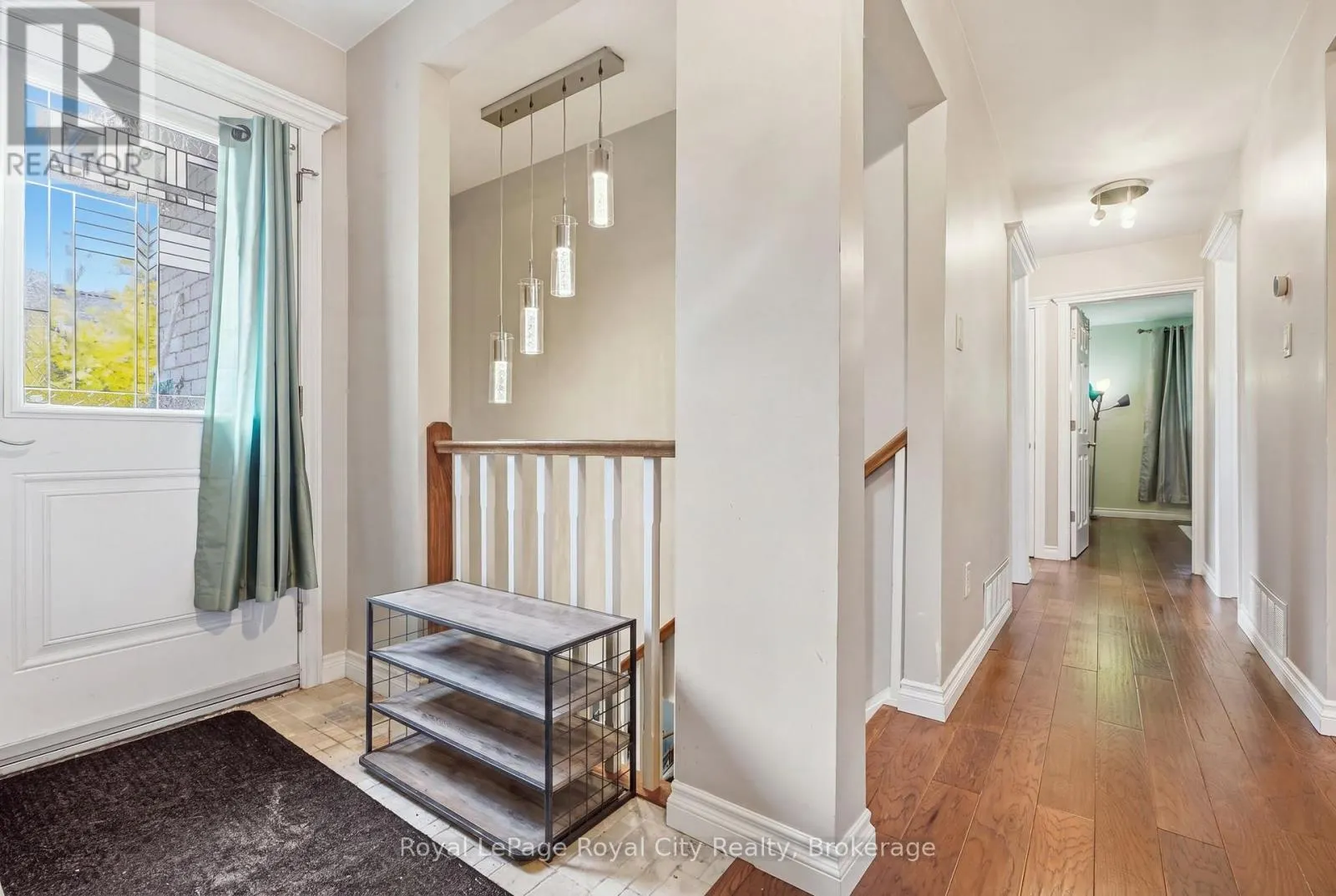 UPPER - 37 MCILWRAITH CRESCENT #UPPER