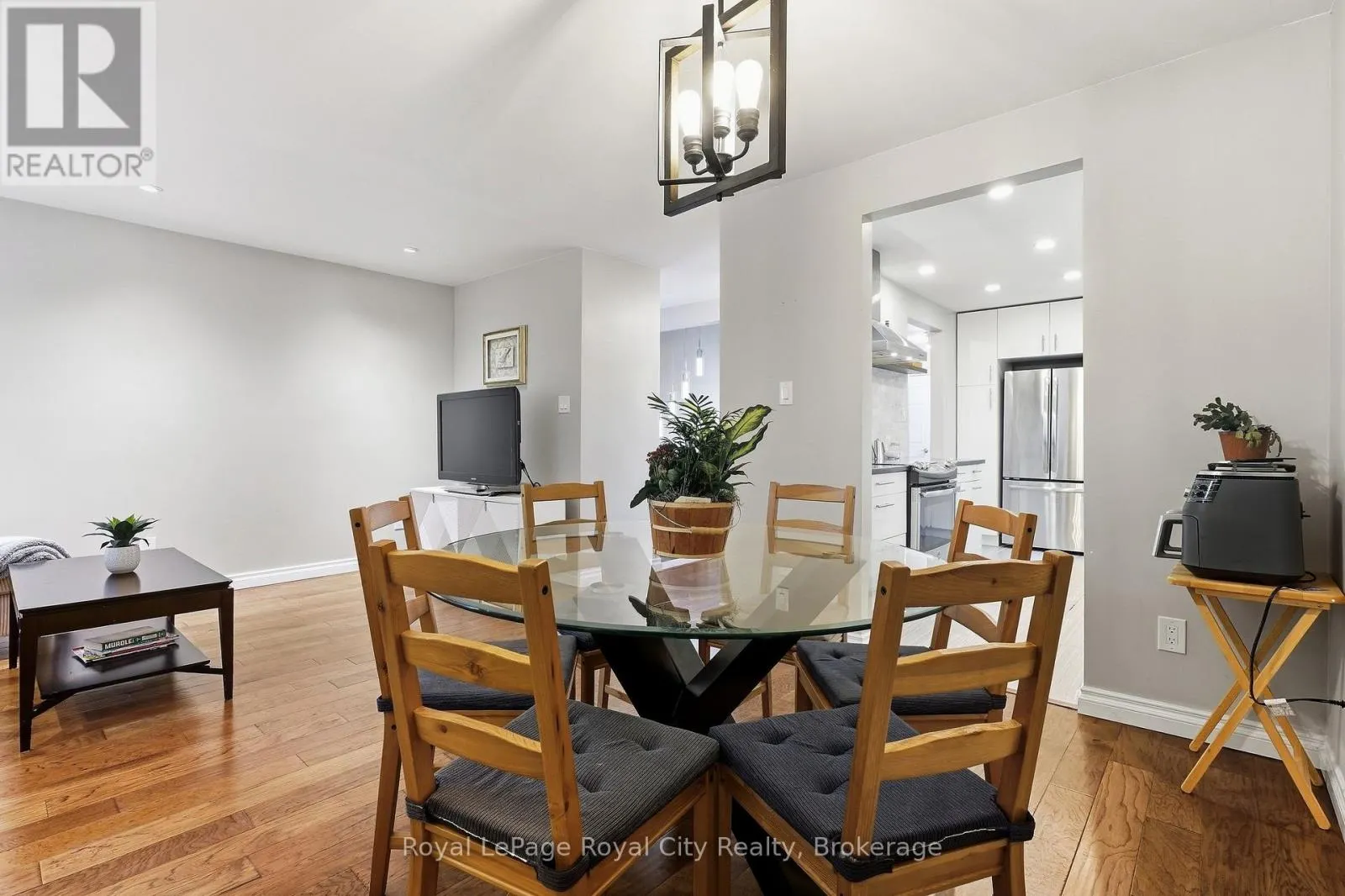 UPPER - 37 MCILWRAITH CRESCENT #UPPER