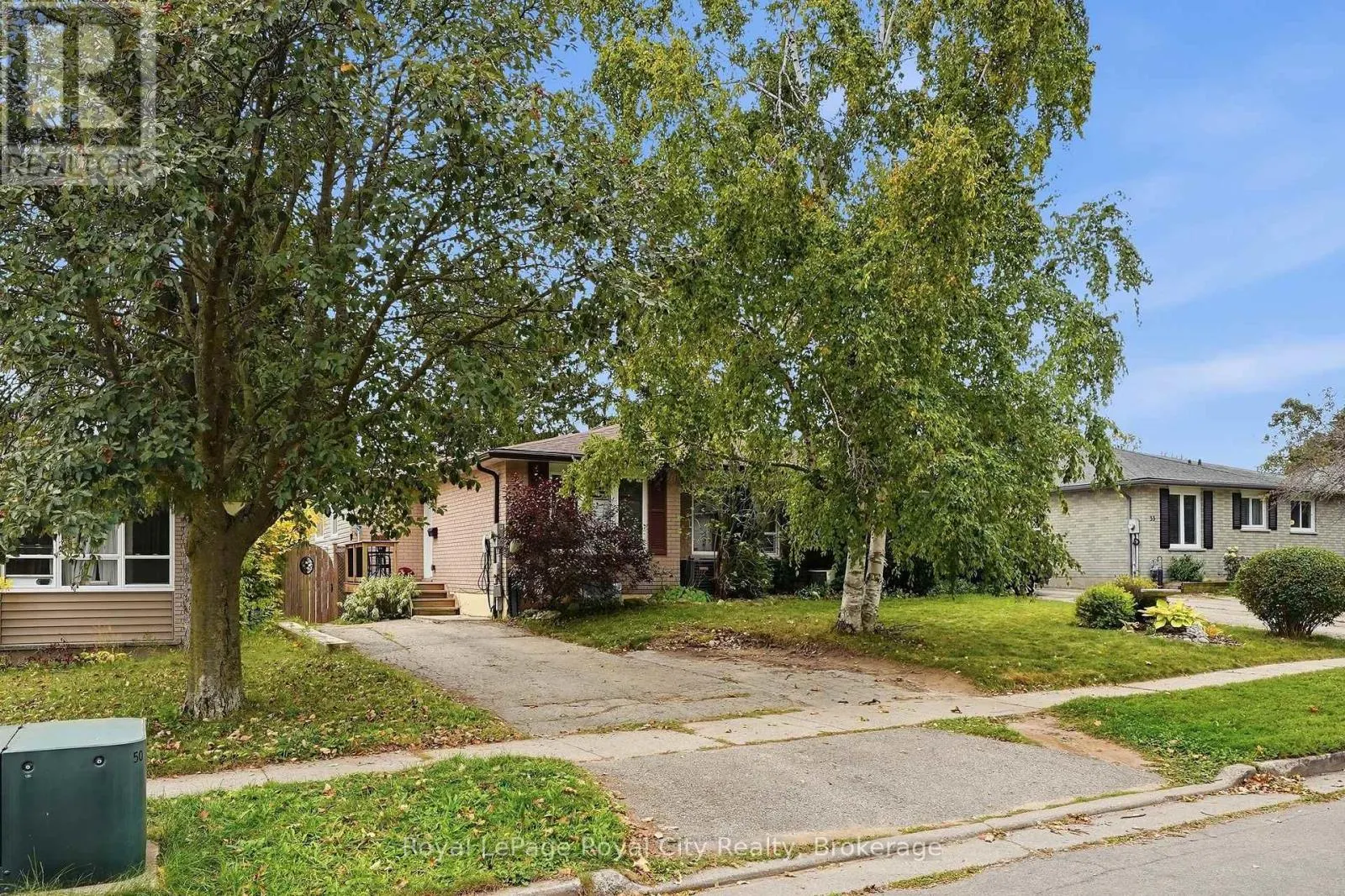 UPPER - 37 MCILWRAITH CRESCENT #UPPER