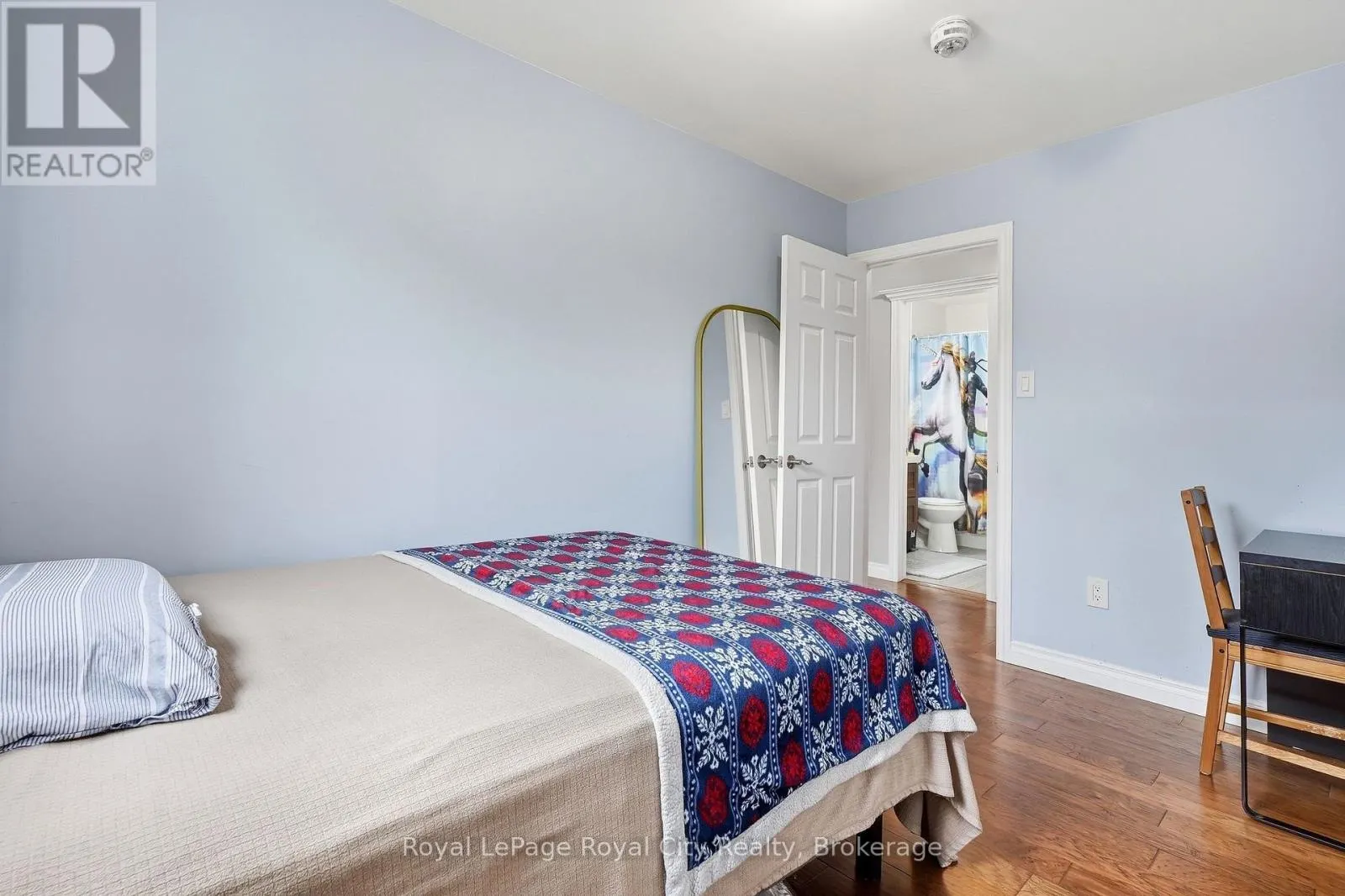 UPPER - 37 MCILWRAITH CRESCENT #UPPER