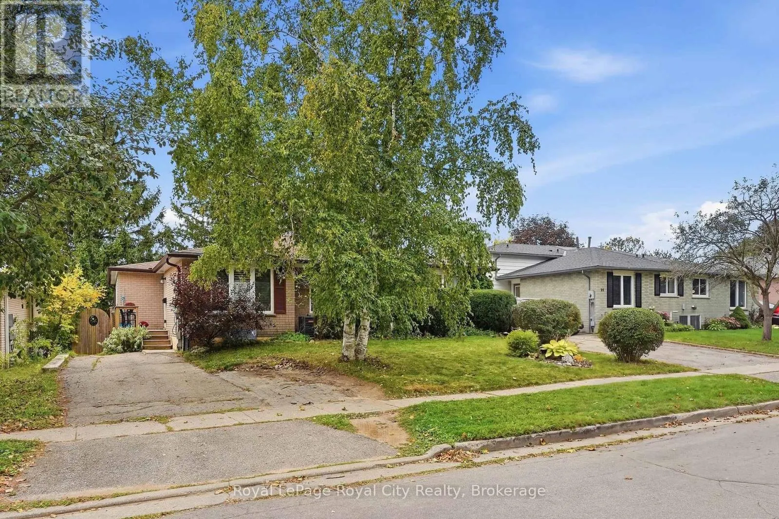 UPPER - 37 MCILWRAITH CRESCENT #UPPER
