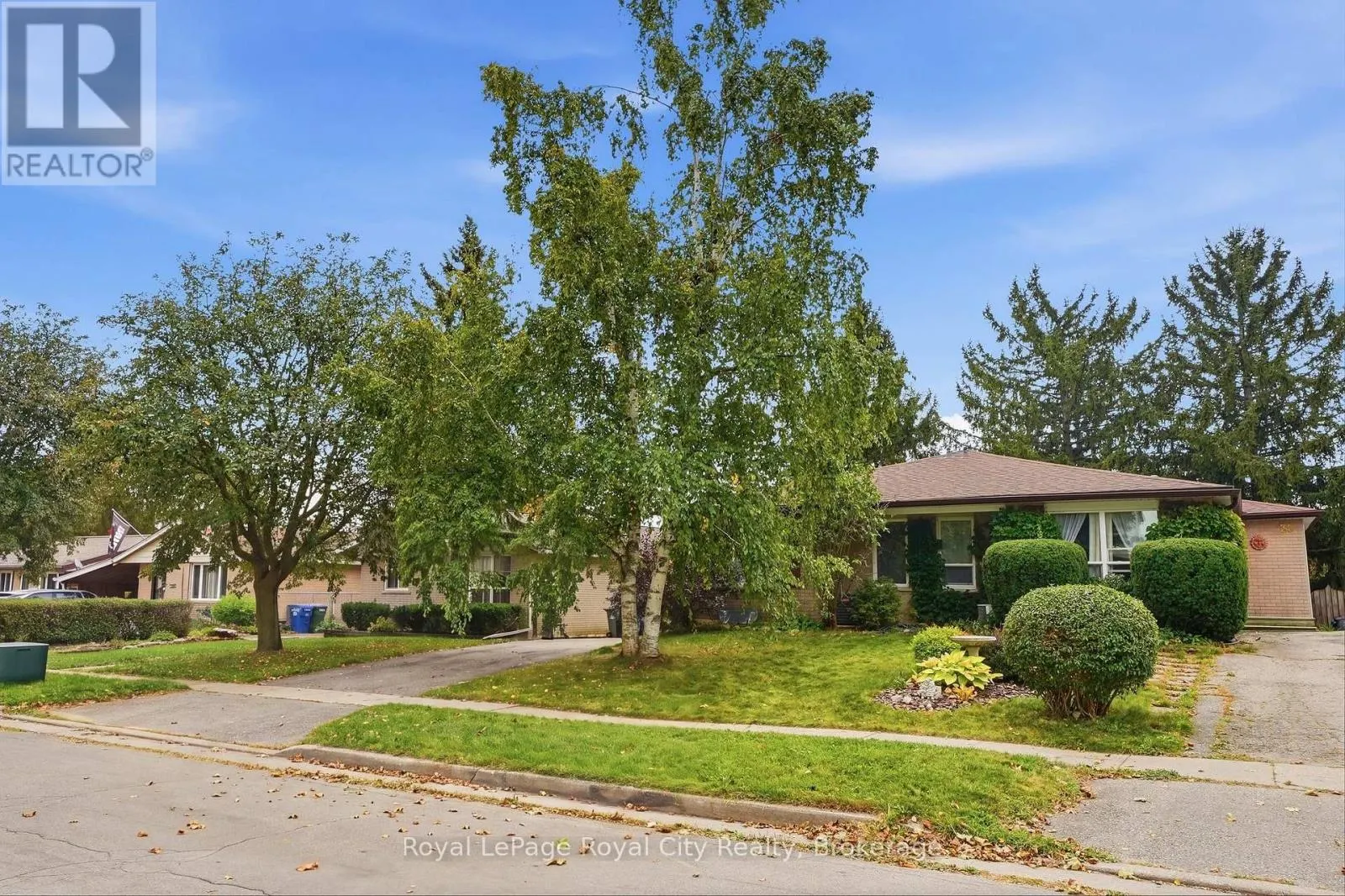 UPPER - 37 MCILWRAITH CRESCENT #UPPER