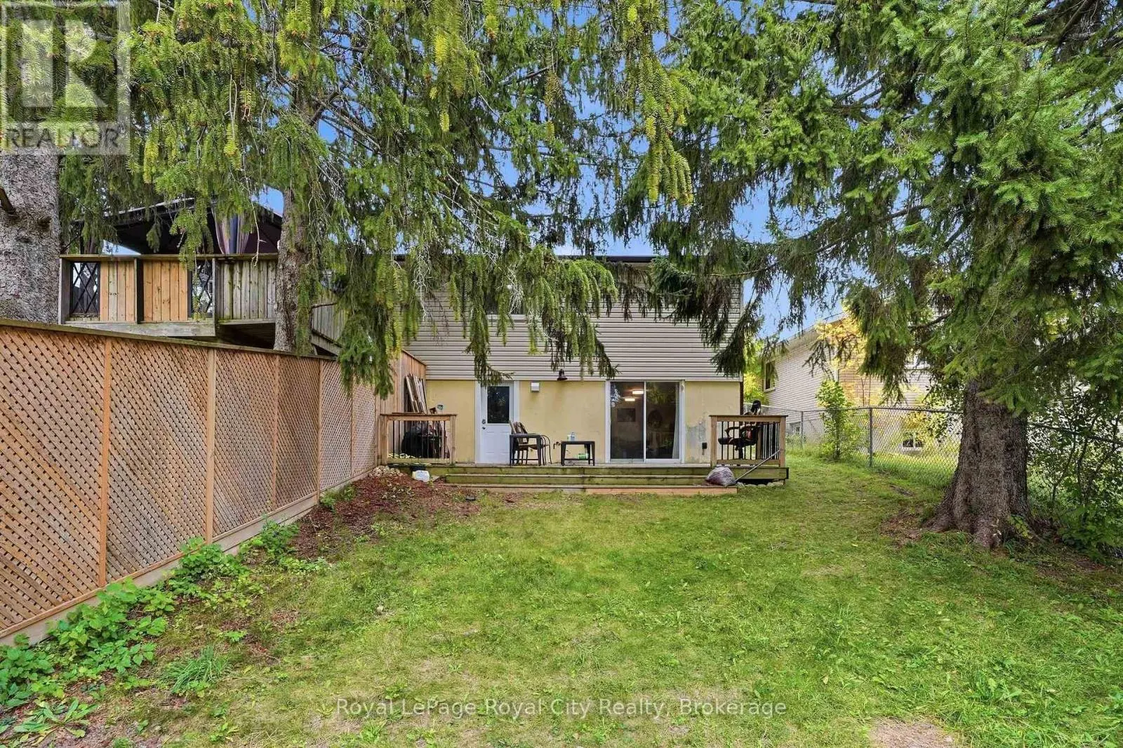 UPPER - 37 MCILWRAITH CRESCENT #UPPER