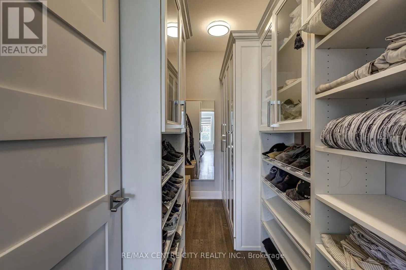 151 ROBIN RIDGE DRIVE