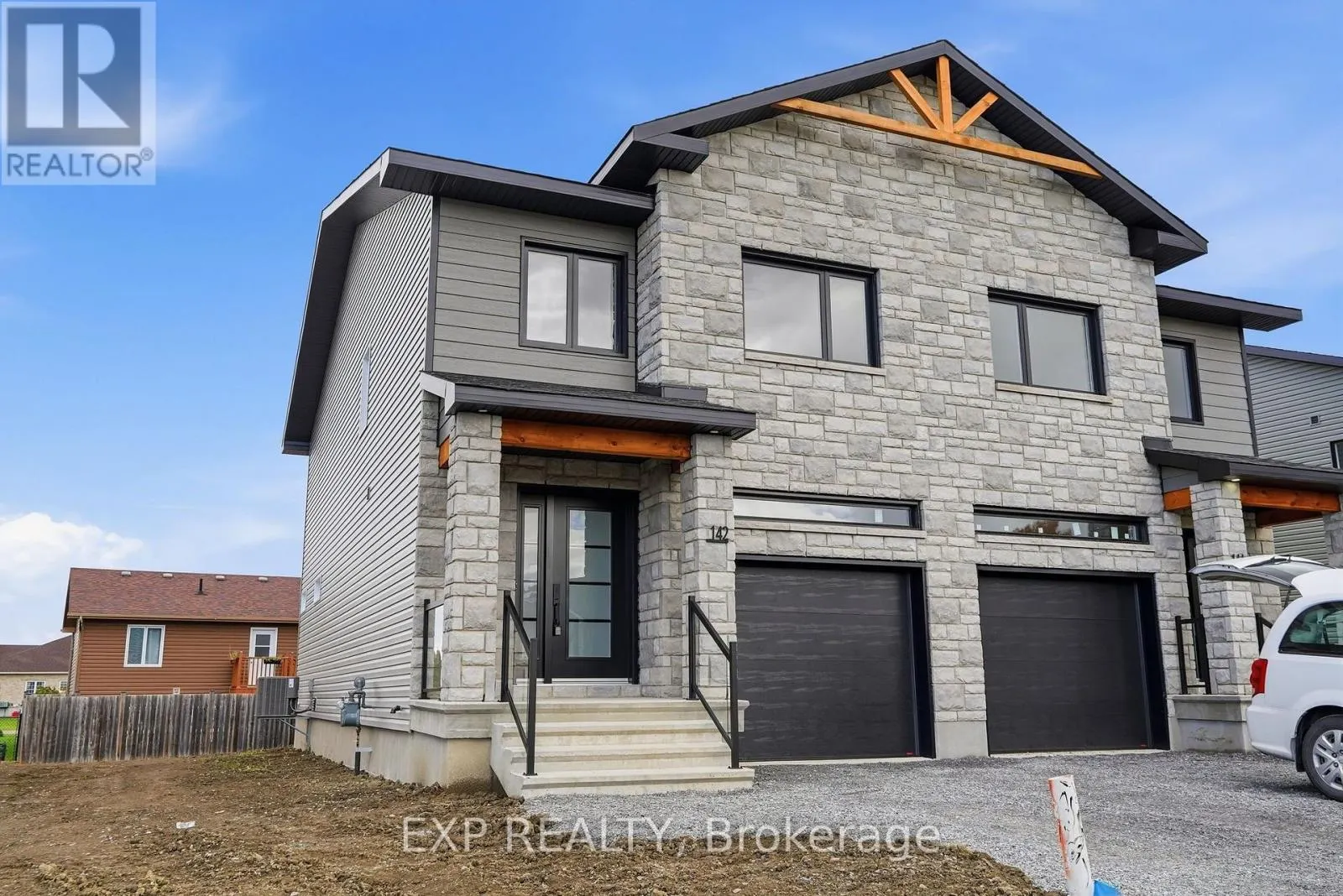 142 ELIZABETH STREET