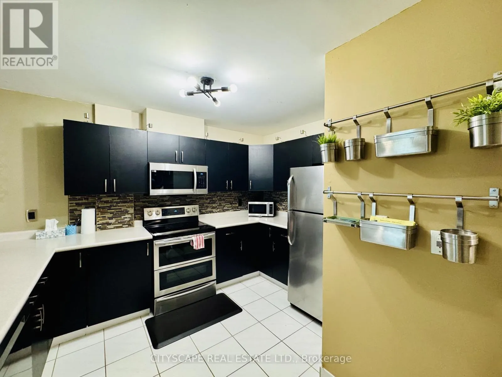 5F - 540 OUELLETTE AVENUE