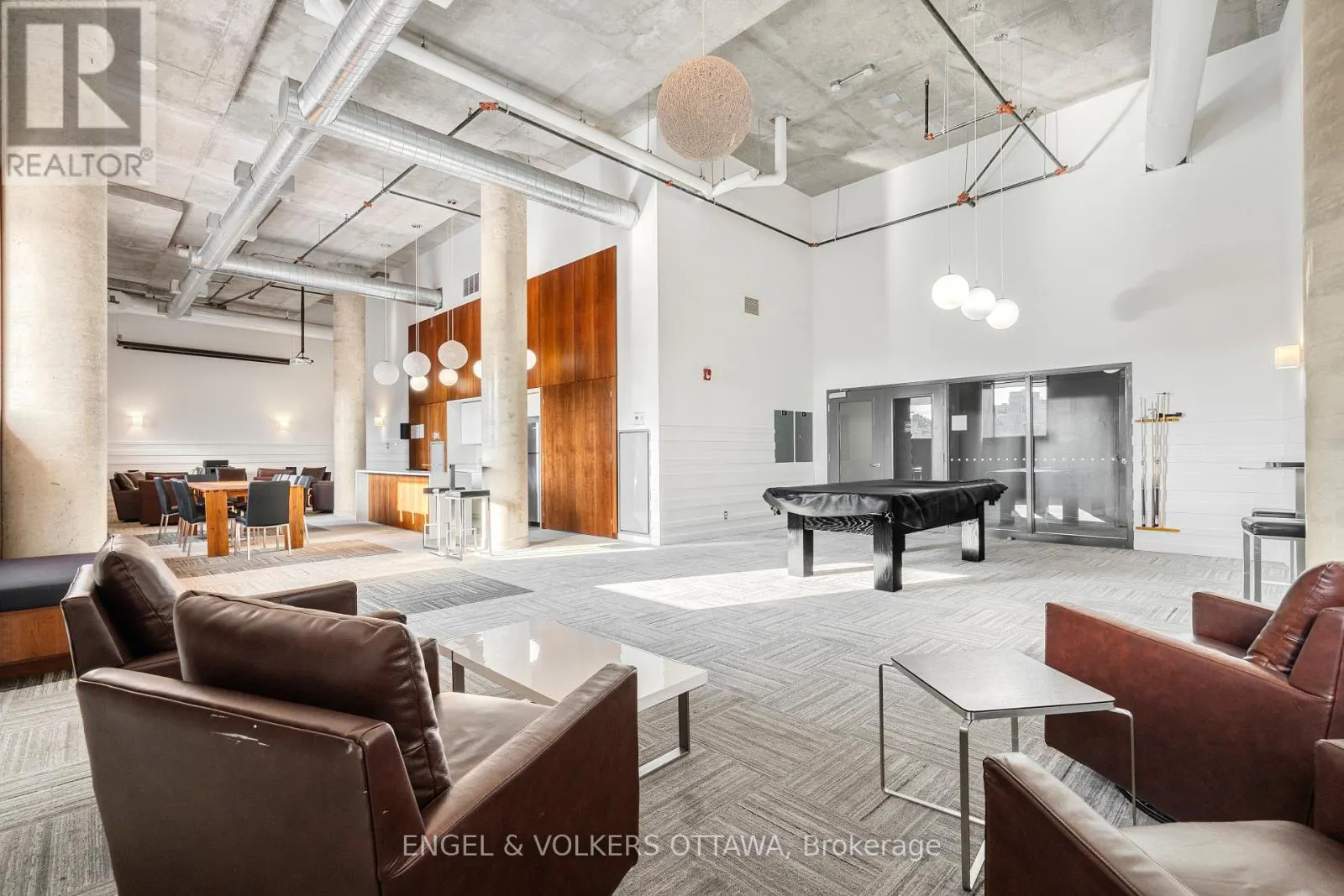 205 - 354 GLADSTONE AVENUE