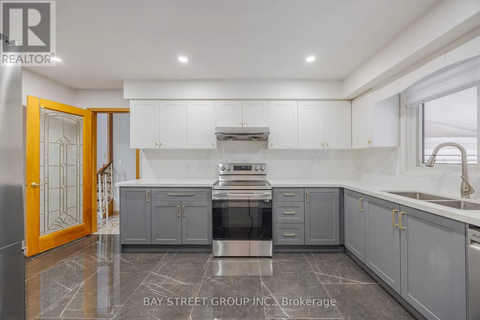 UPPER - 29 WEST STREET N #Upper