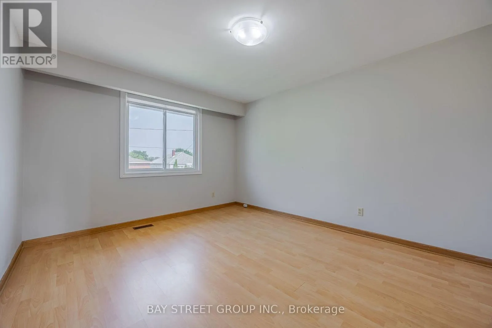 UPPER - 29 WEST STREET N #Upper