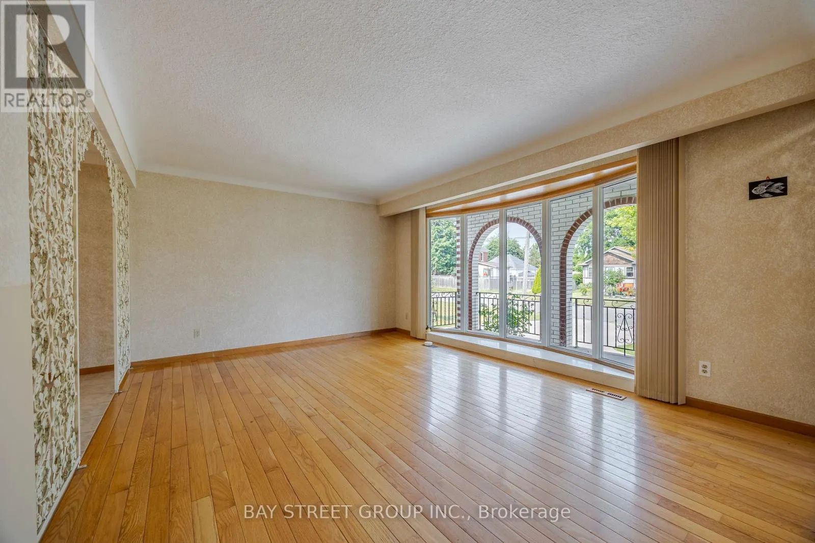 UPPER - 29 WEST STREET N #Upper