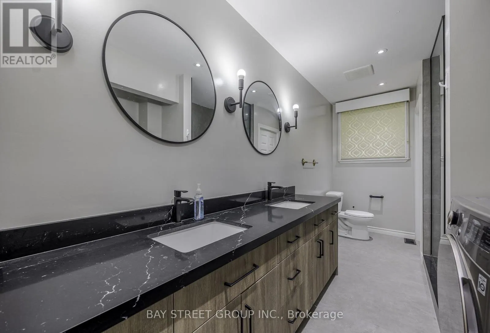UPPER - 29 WEST STREET N #Upper
